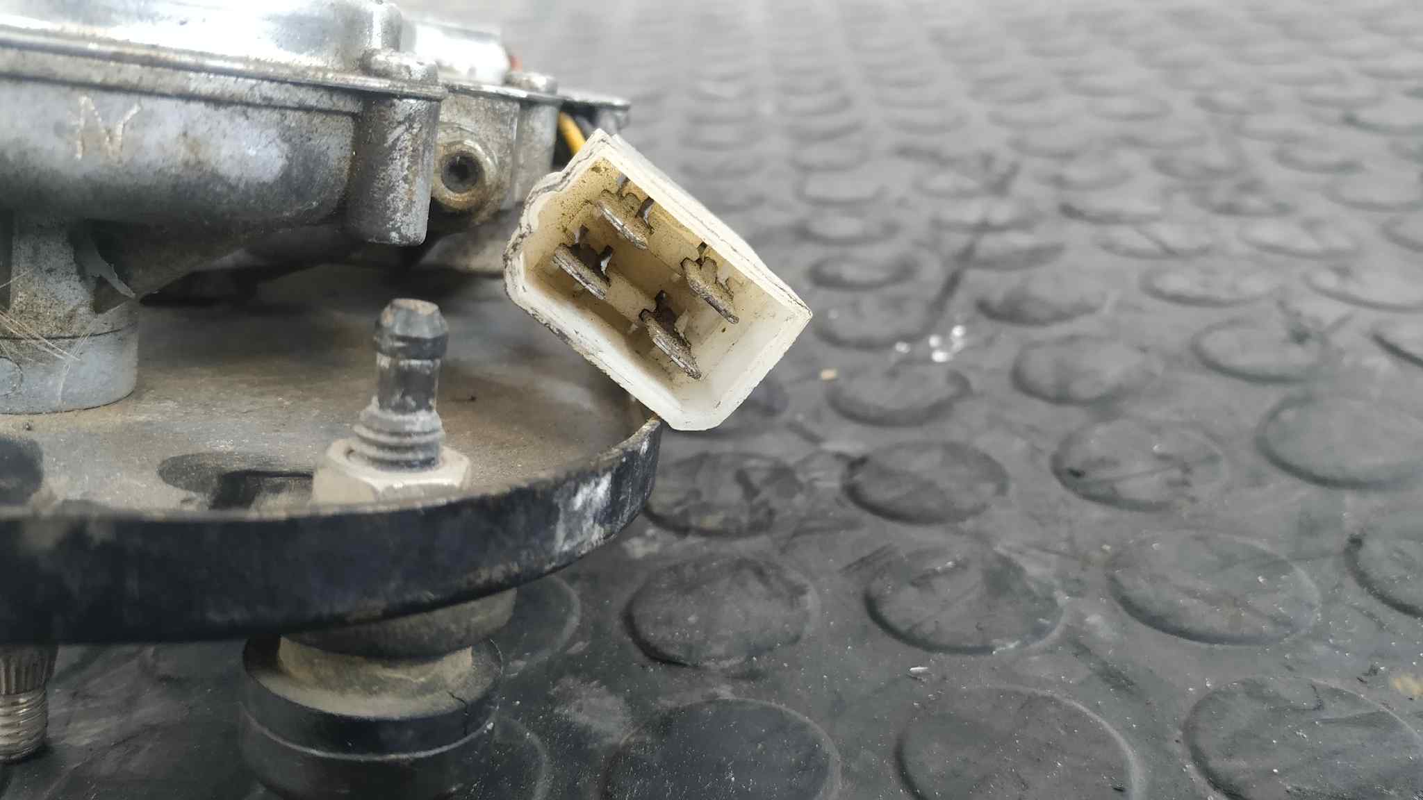 MOTOR LIMPIA TRASERO NISSAN PATROL (K/W160) - vista 2