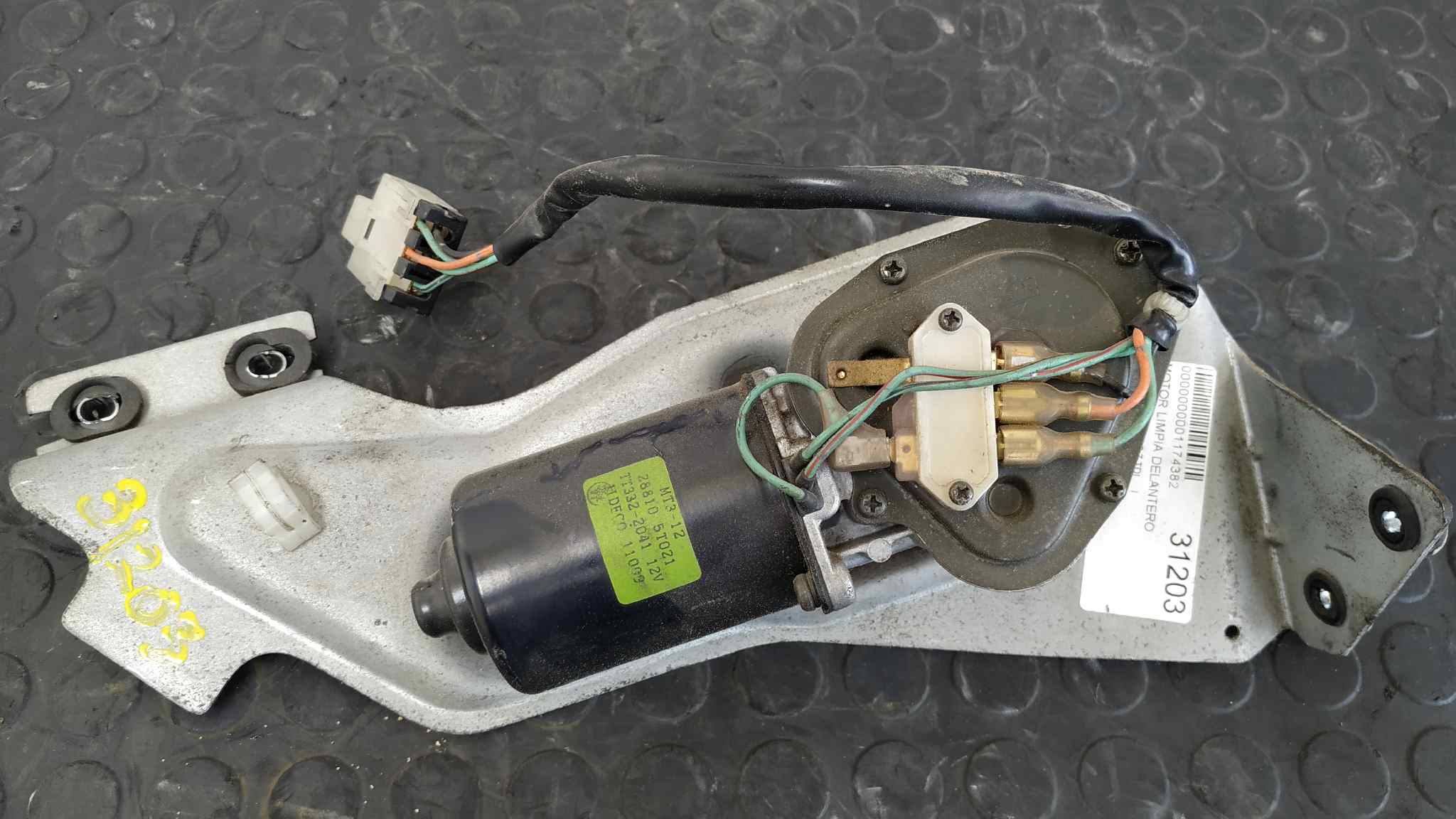 MOTOR LIMPIA DELANTERO NISSAN CABSTAR - vista 4