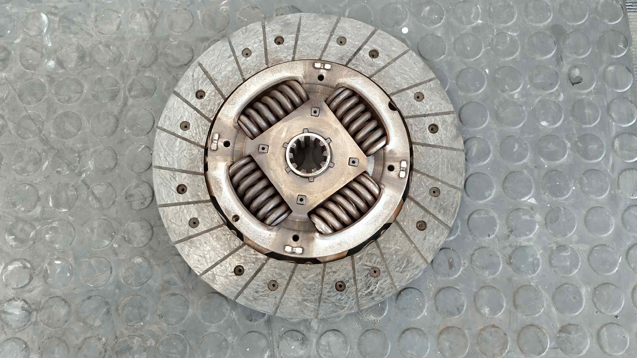 KIT EMBRAGUE NISSAN CABSTAR E - vista 7