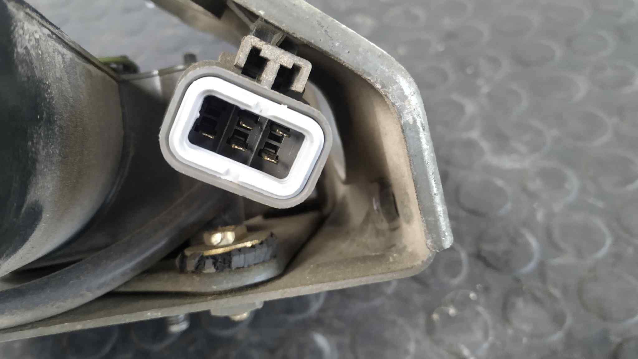 MOTOR LIMPIA DELANTERO NISSAN SERENA (C23M) - vista 7