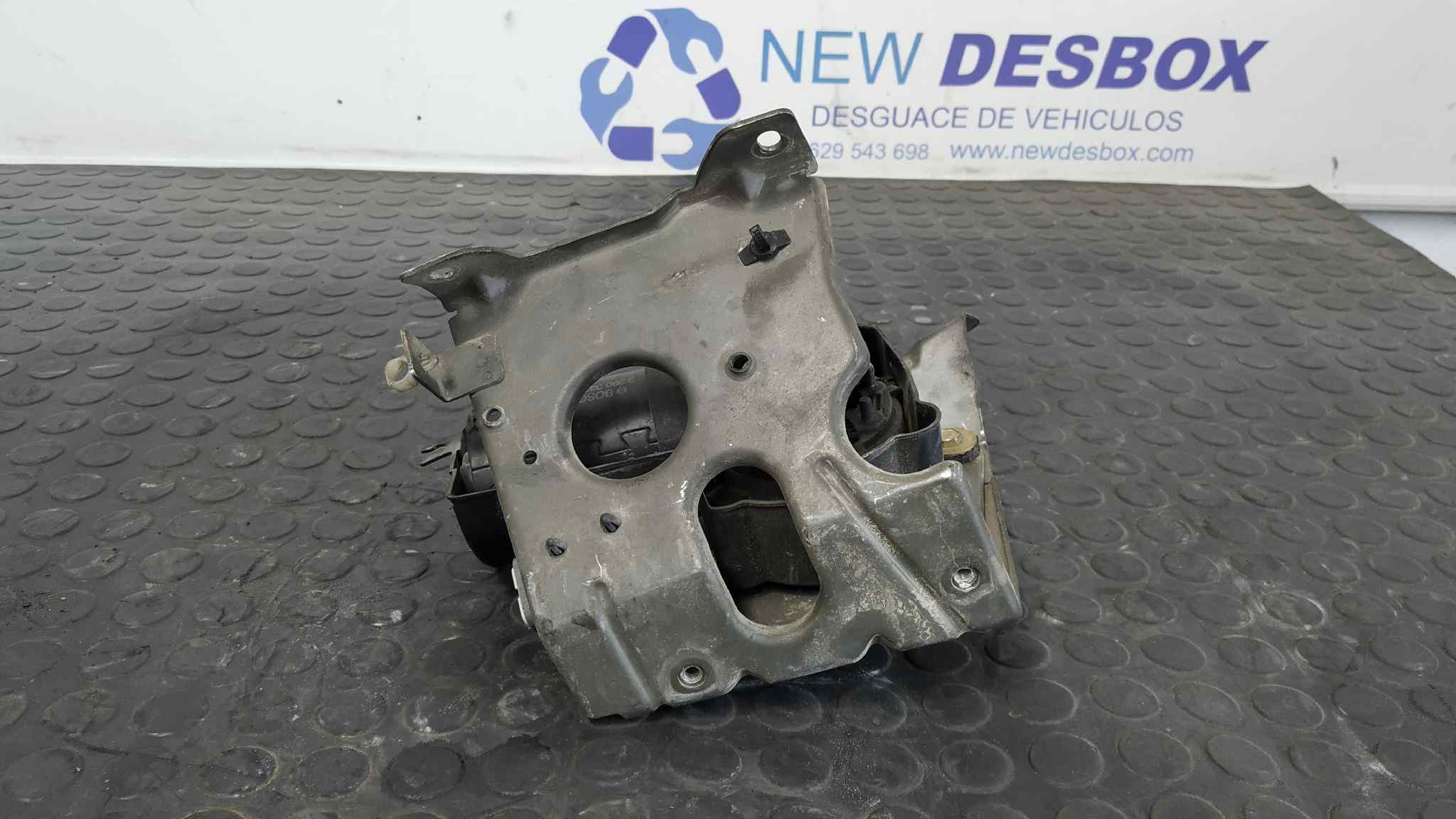 MOTOR LIMPIA DELANTERO NISSAN SERENA (C23M) - vista 8