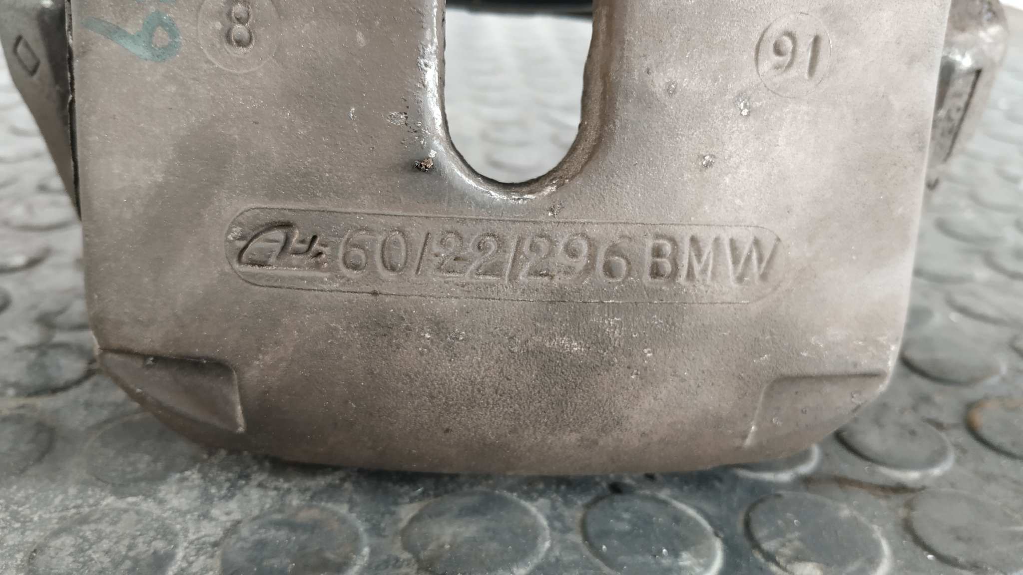 PINZA DE FRENO DELANTERA IZQUIERDA BMW SERIE 5 TOURING (E39) - vista 3