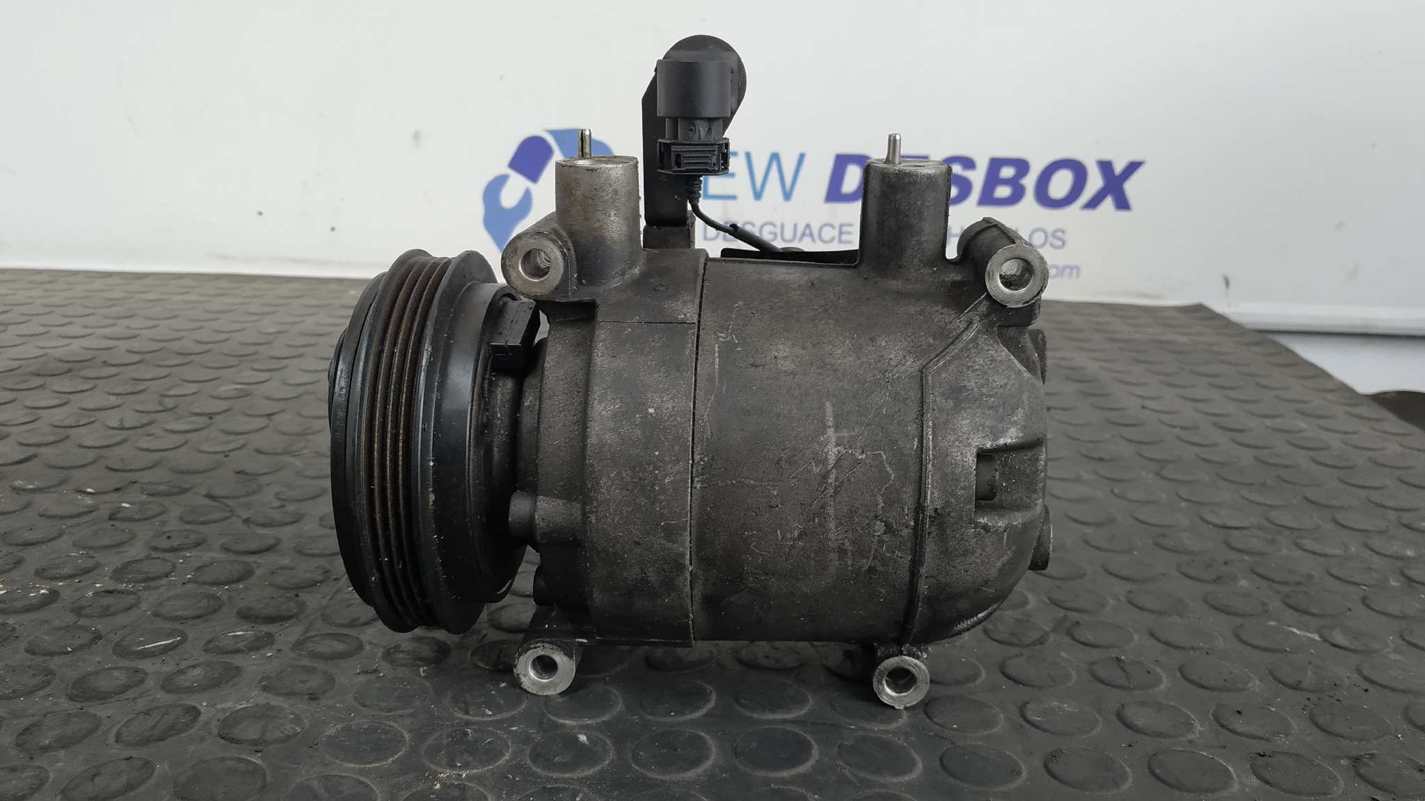 COMPRESOR AIRE ACONDICIONADO BMW SERIE 3 BERLINA (E36) - vista 4