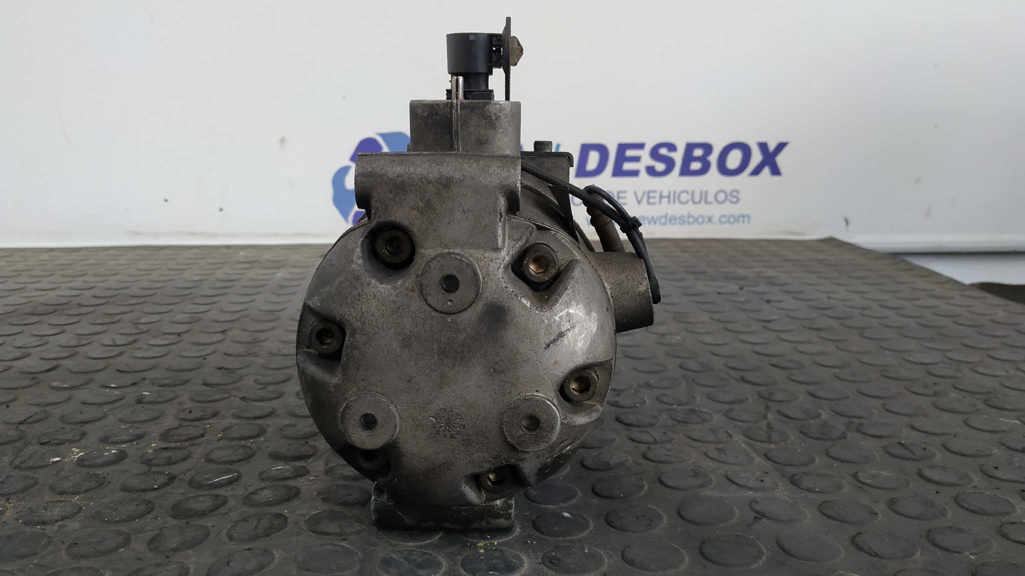 COMPRESOR AIRE ACONDICIONADO BMW SERIE 3 BERLINA (E36) - vista 3