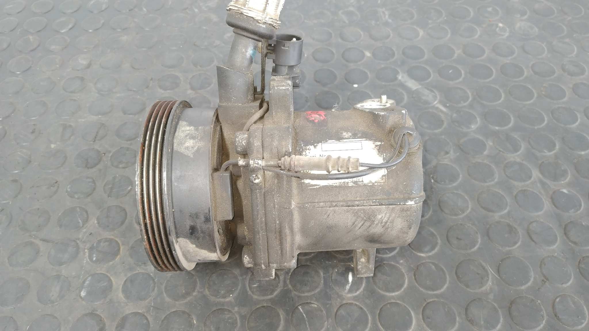COMPRESOR AIRE ACONDICIONADO BMW SERIE 3 BERLINA (E36) - vista 4