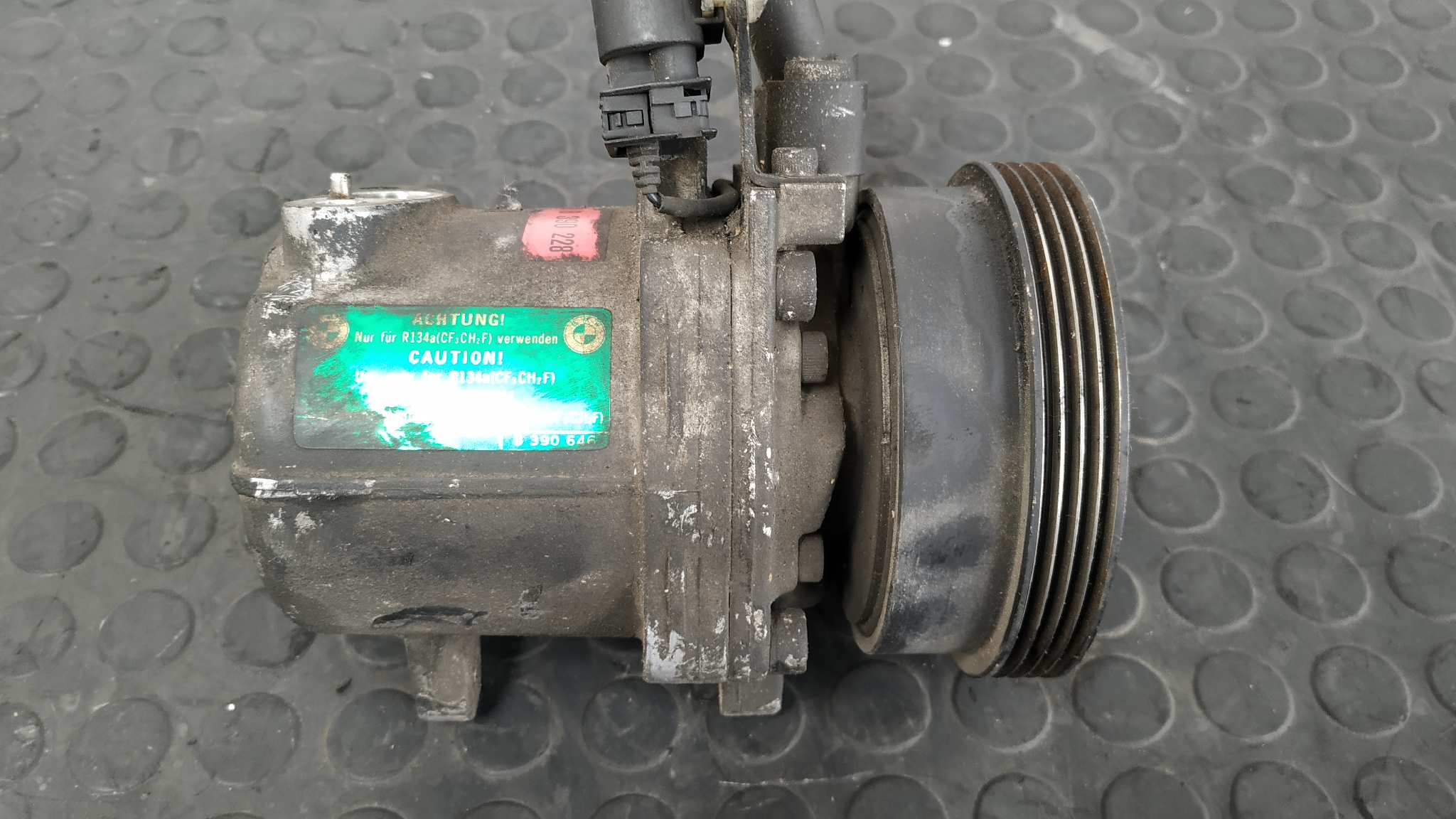 COMPRESOR AIRE ACONDICIONADO BMW SERIE 3 BERLINA (E36) - vista 5