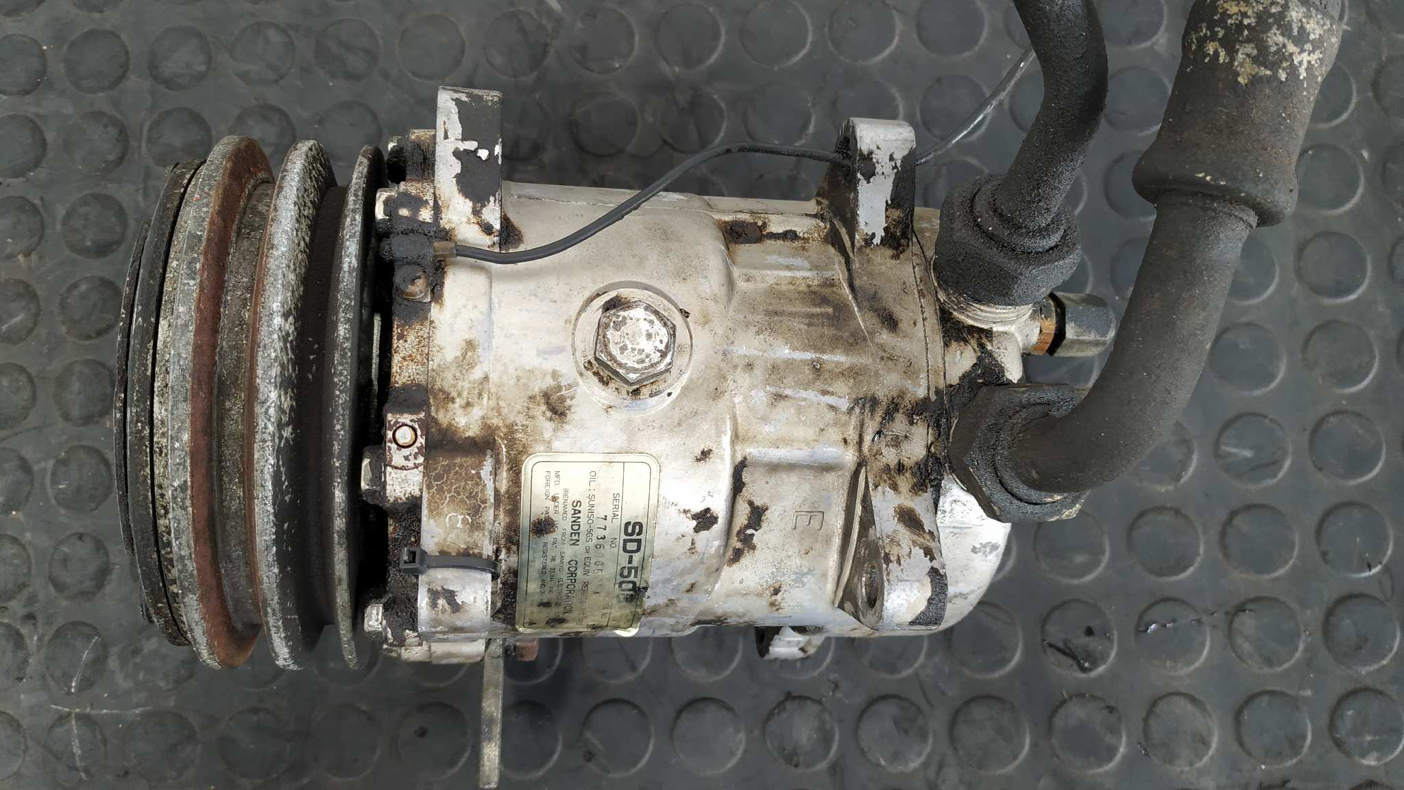 COMPRESOR AIRE ACONDICIONADO BMW SERIE 5 (E12) - vista 4