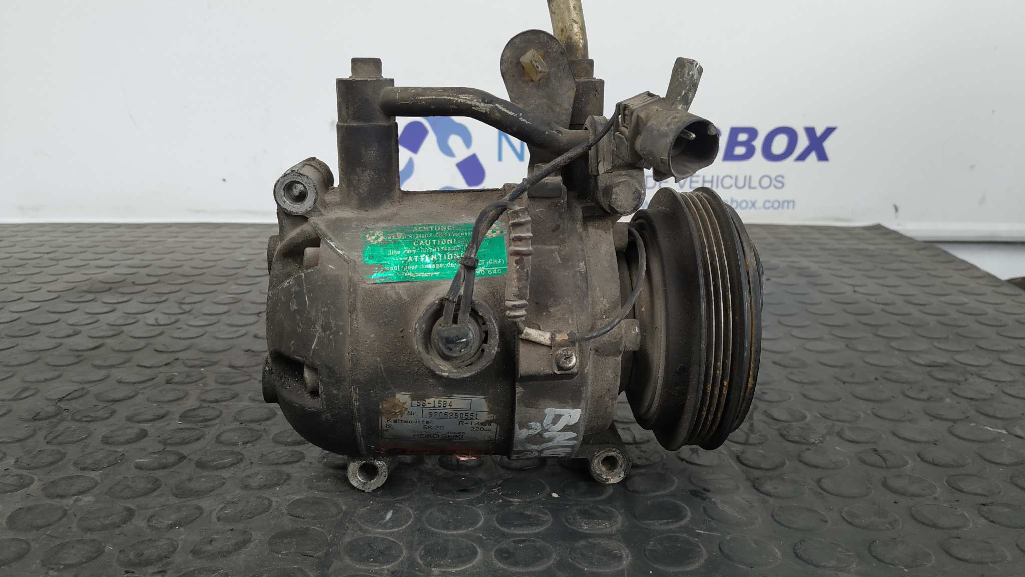 COMPRESOR AIRE ACONDICIONADO BMW SERIE 3 BERLINA (E36) - vista 2