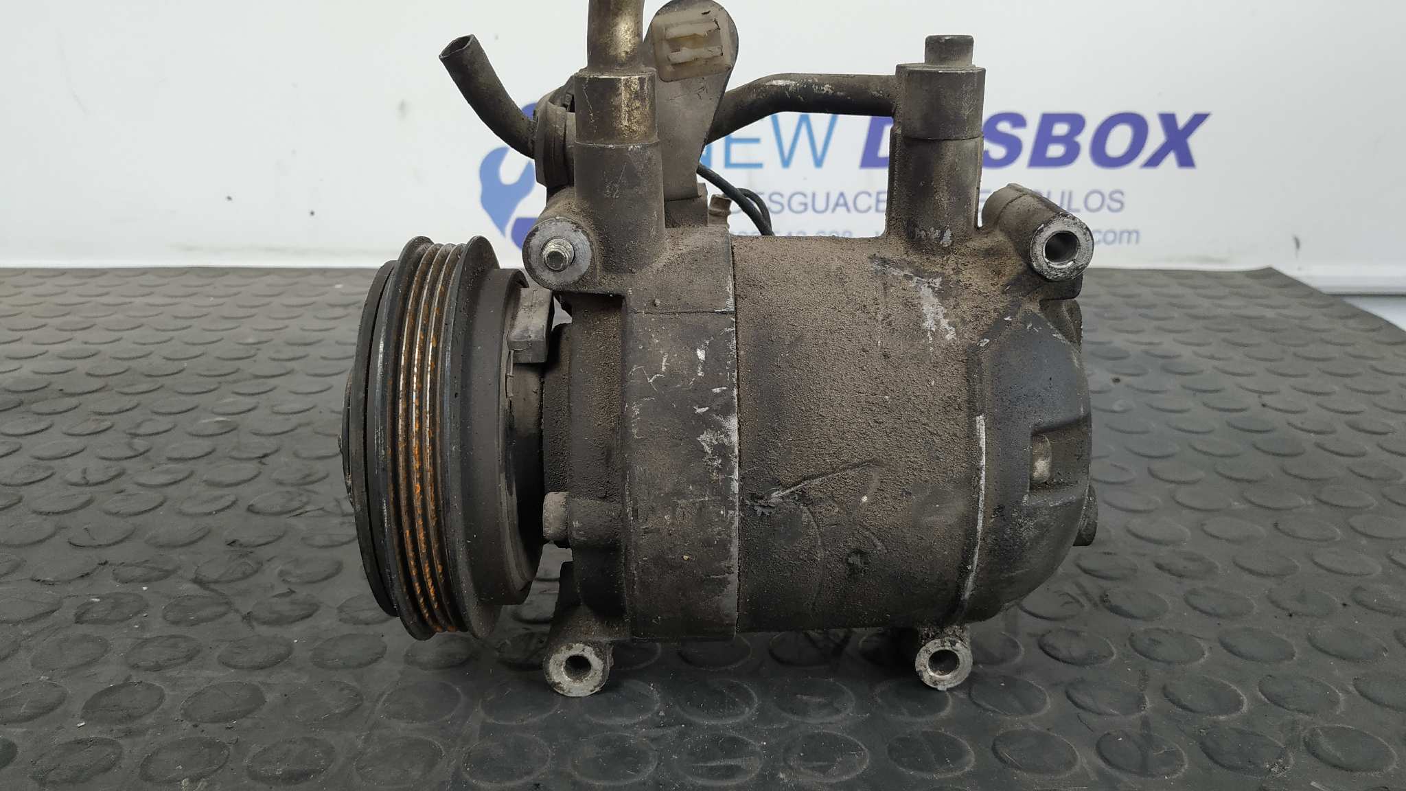 COMPRESOR AIRE ACONDICIONADO BMW SERIE 3 BERLINA (E36) - vista 3