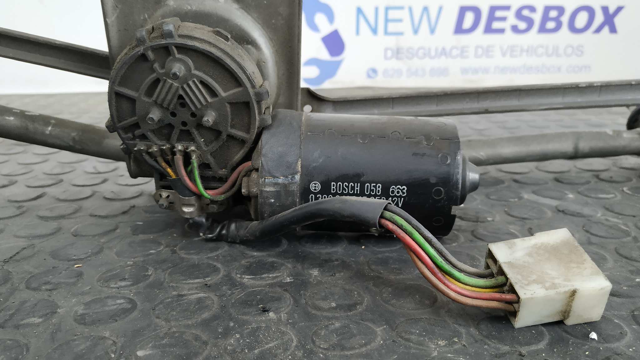 MOTOR LIMPIA DELANTERO MERCEDES-BENZ SPRINTER CAJA ABIERTA/DOBLE CAB. (SERIE 901-904) - vista 3