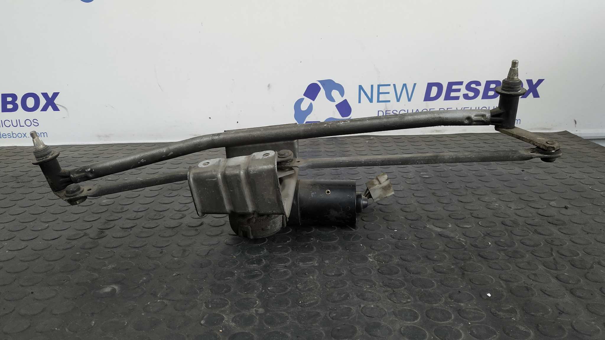 MOTOR LIMPIA DELANTERO MERCEDES-BENZ SPRINTER CAJA ABIERTA/DOBLE CAB. (SERIE 901-904) - vista 2