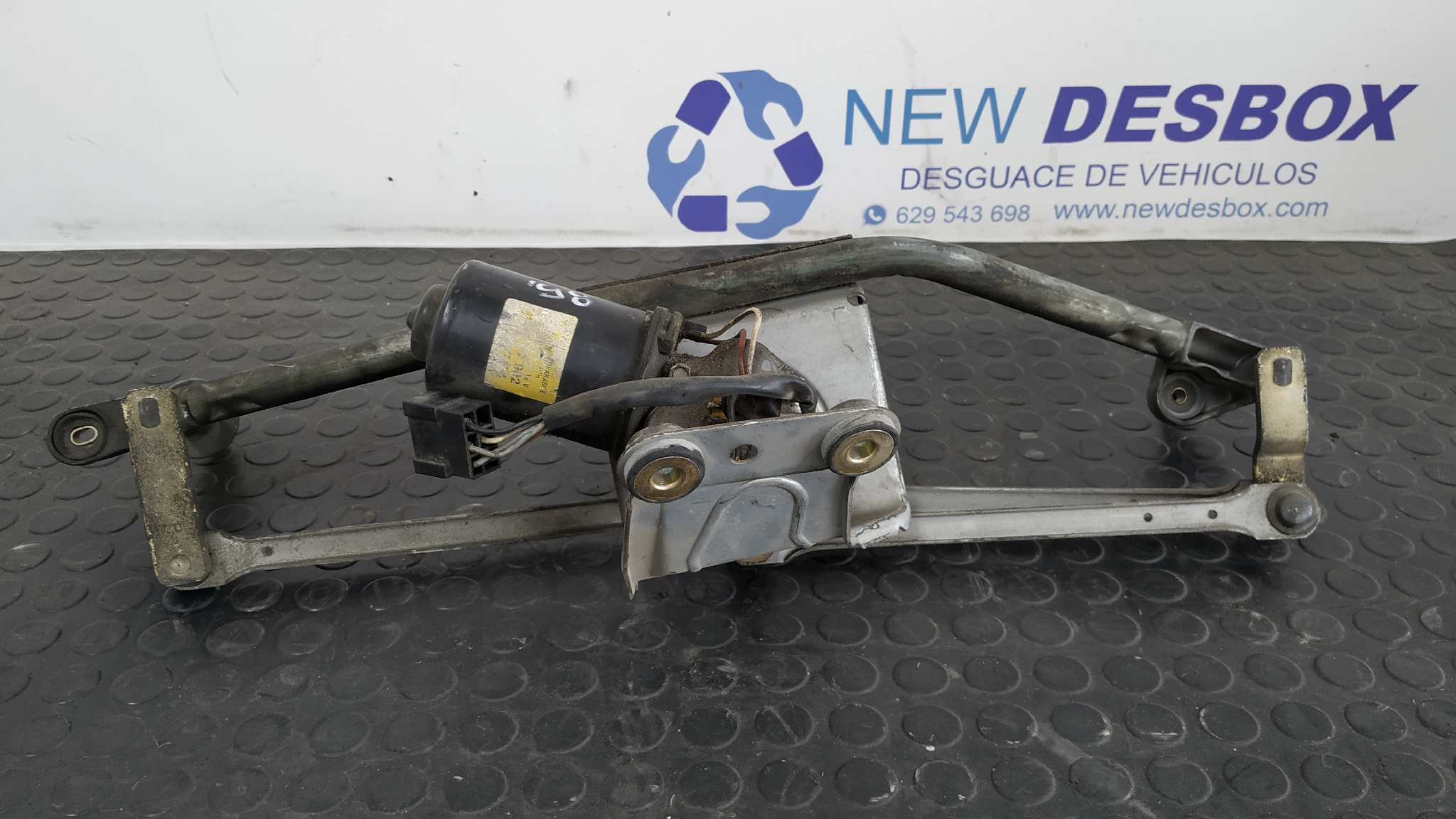 MOTOR LIMPIA DELANTERO MERCEDES VITO (W638) - vista 4