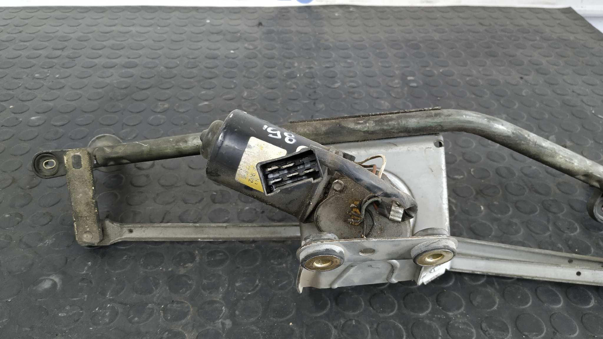 MOTOR LIMPIA DELANTERO MERCEDES VITO (W638) - vista 3