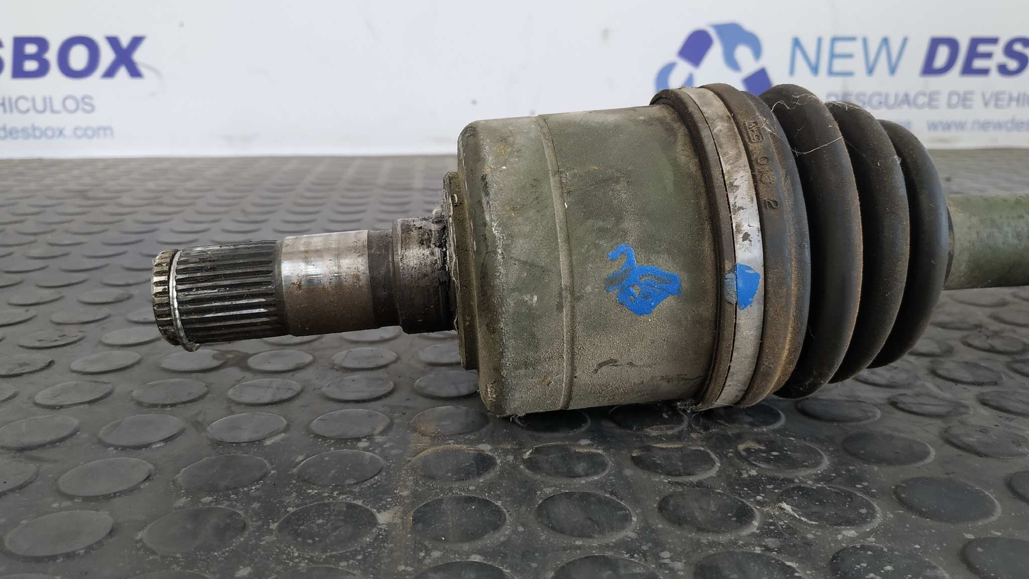 TRANSMISION DELANTERA IZQUIERDA KIA CARNIVAL II - vista 3