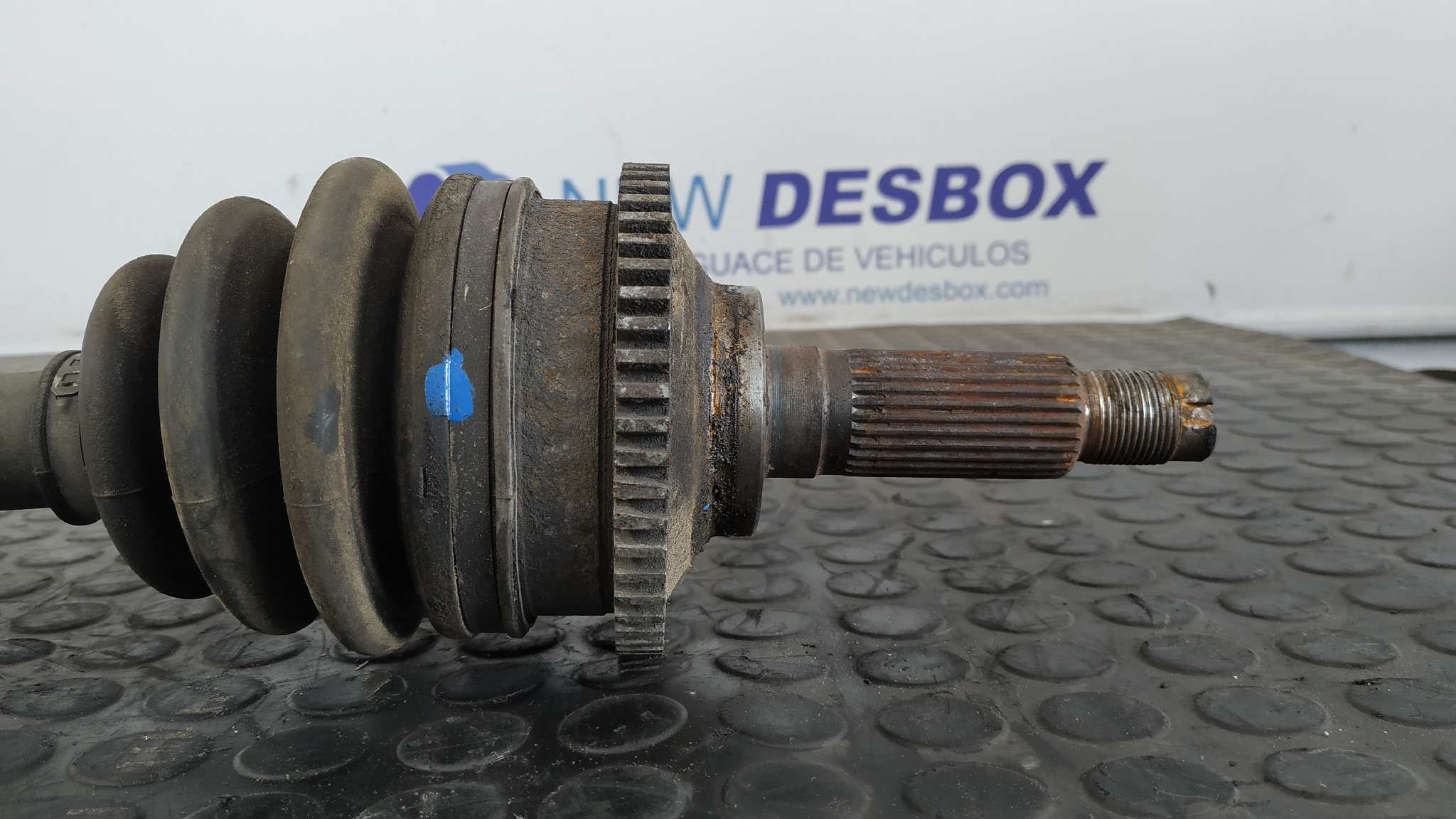 TRANSMISION DELANTERA IZQUIERDA KIA CARNIVAL II - vista 2