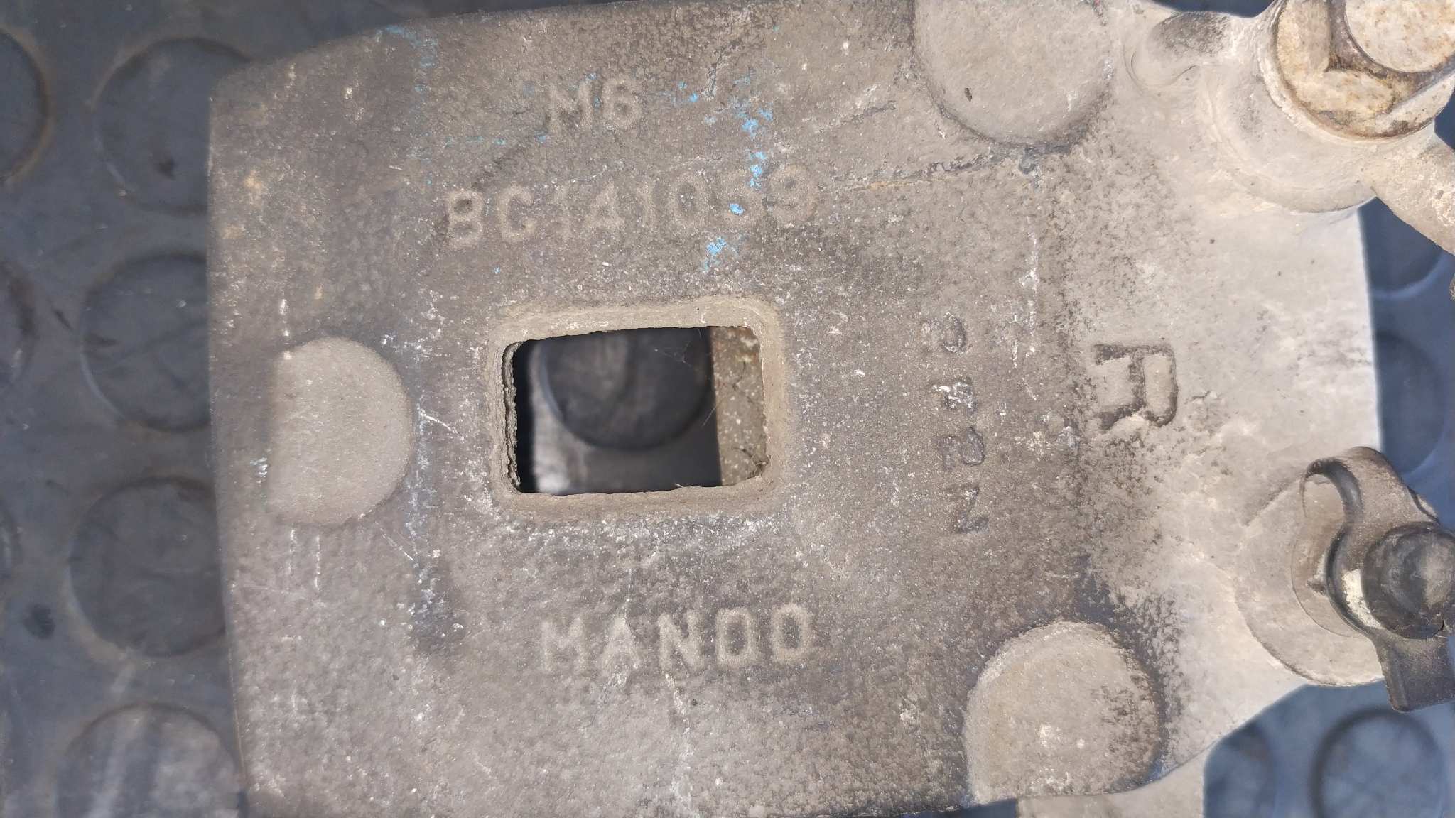 PINZA DE FRENO TRASERA DERECHA SSANGYONG REXTON - vista 4