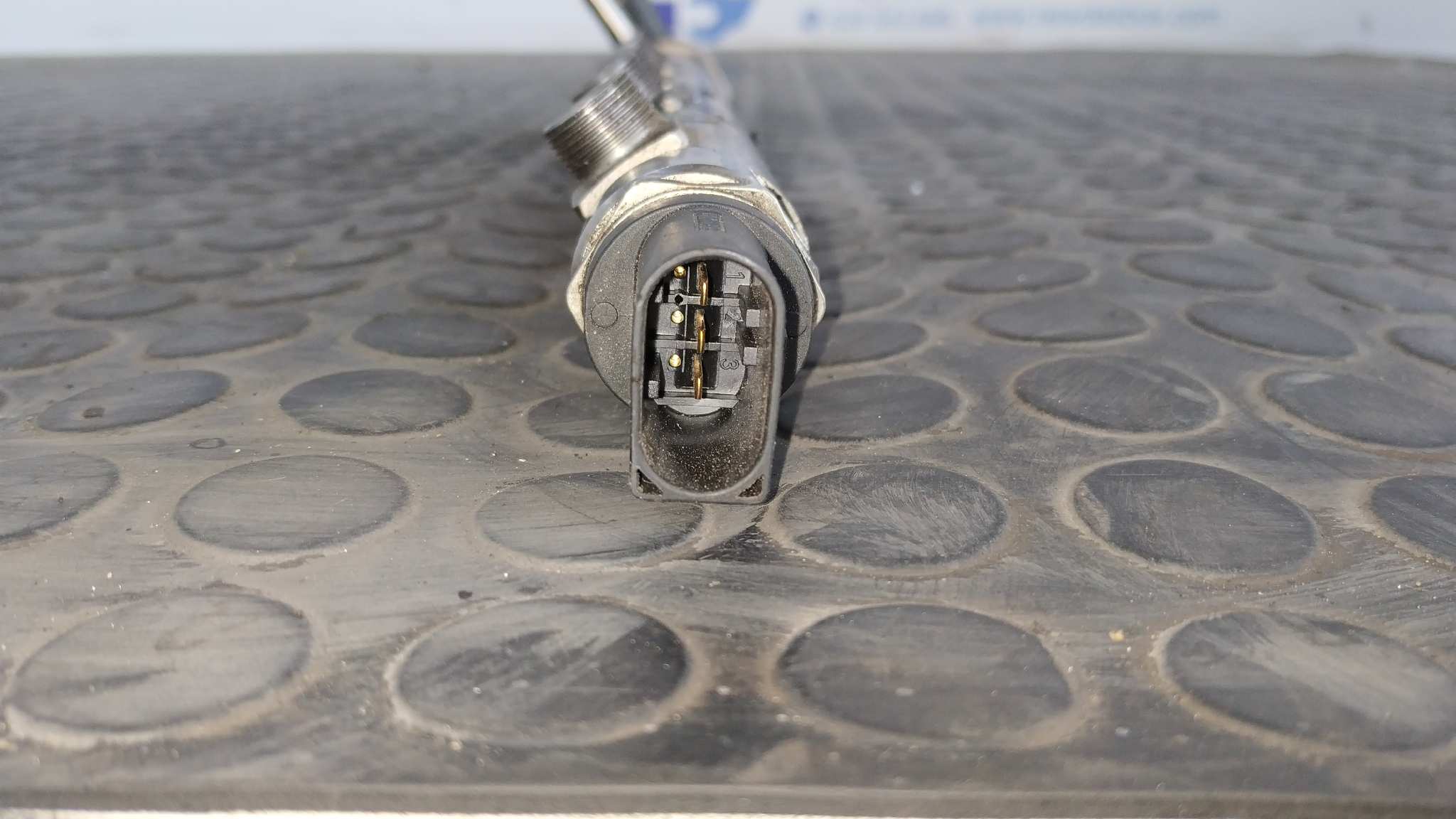 RAMPA INYECTORA BMW X3 (E83) - vista 3