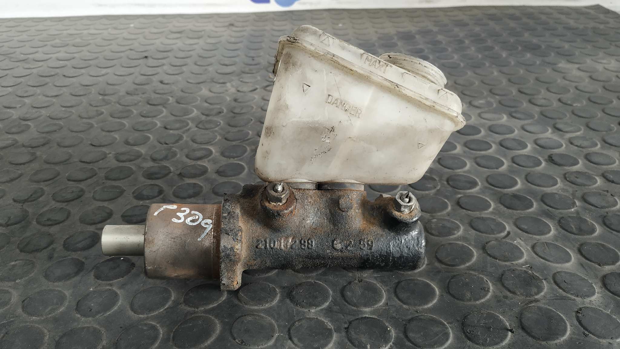 BOMBA FRENO PEUGEOT 309 1.9 - vista 2