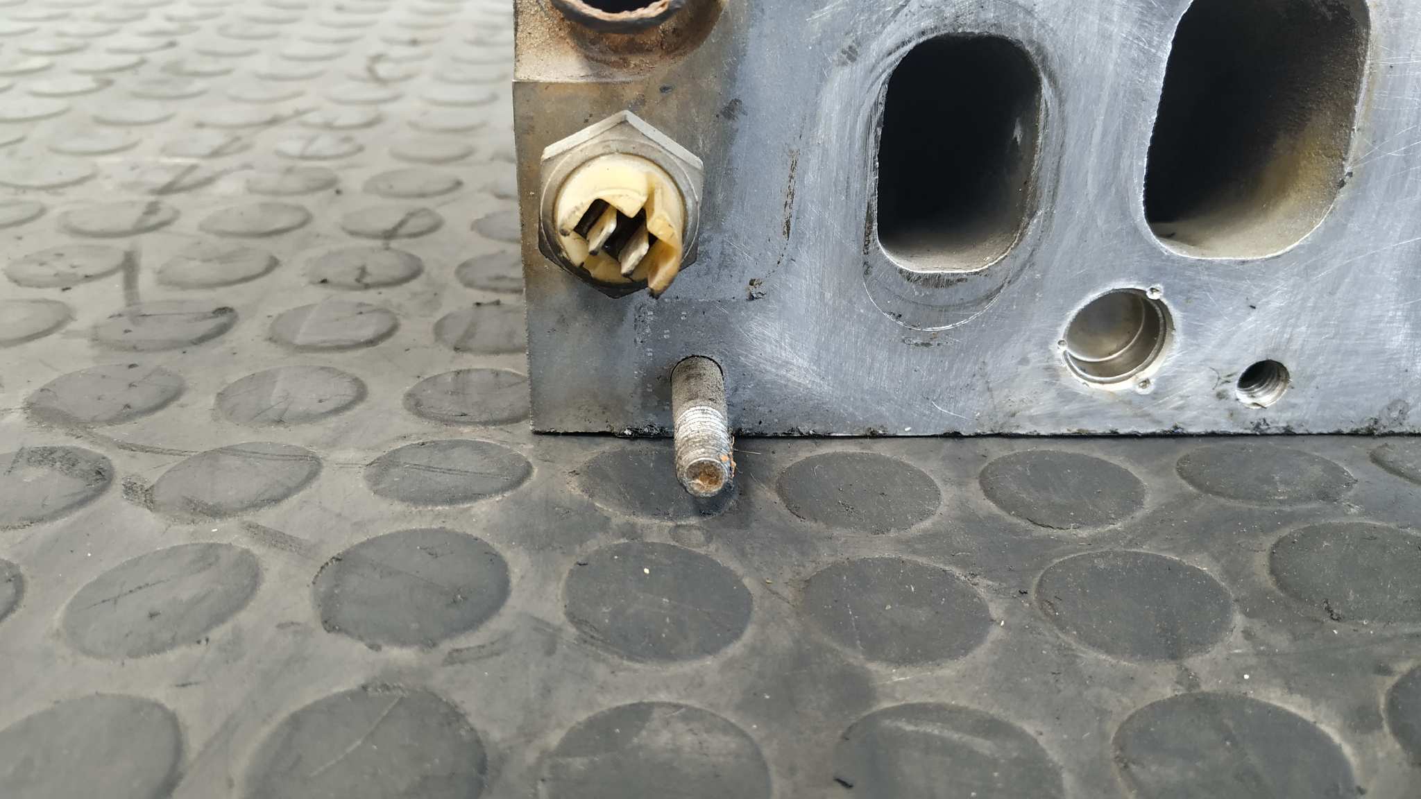 CULATA RENAULT CLIO I FASE I+II (B/C57) - vista 8