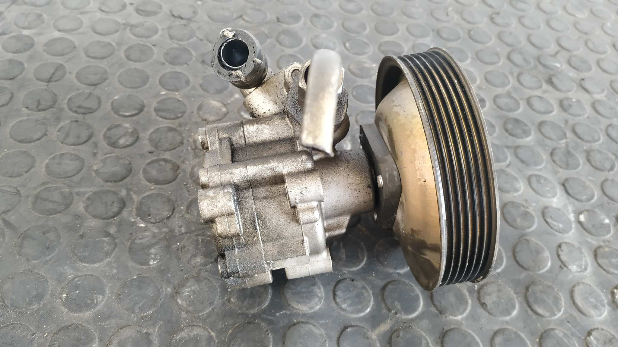 BOMBA DIRECCION ALFA ROMEO 147 (190) - vista 2