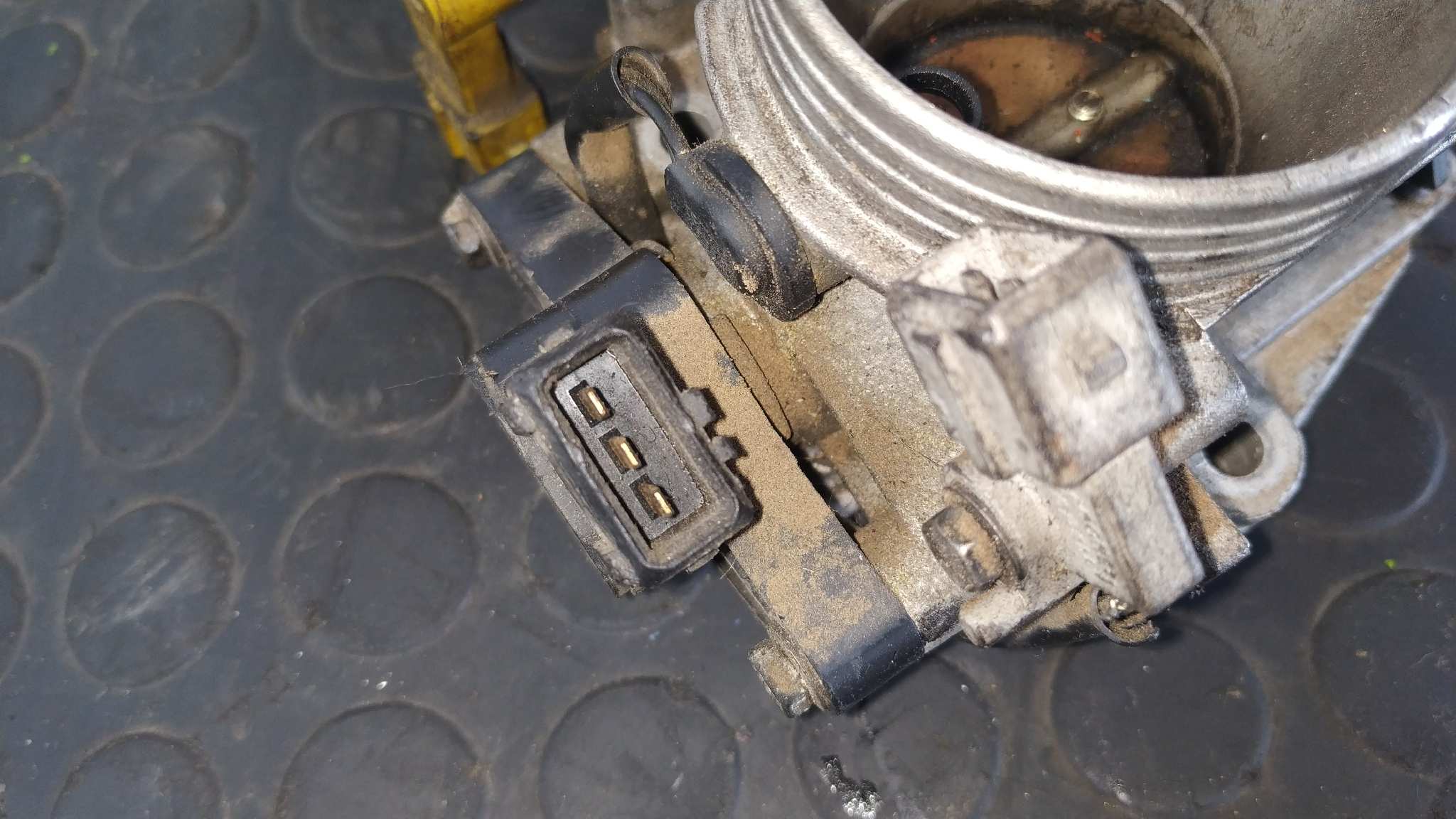 CAJA MARIPOSA CITROEN XANTIA BERLINA 1.8 CAT (LFZ / XU7JP) - vista 4