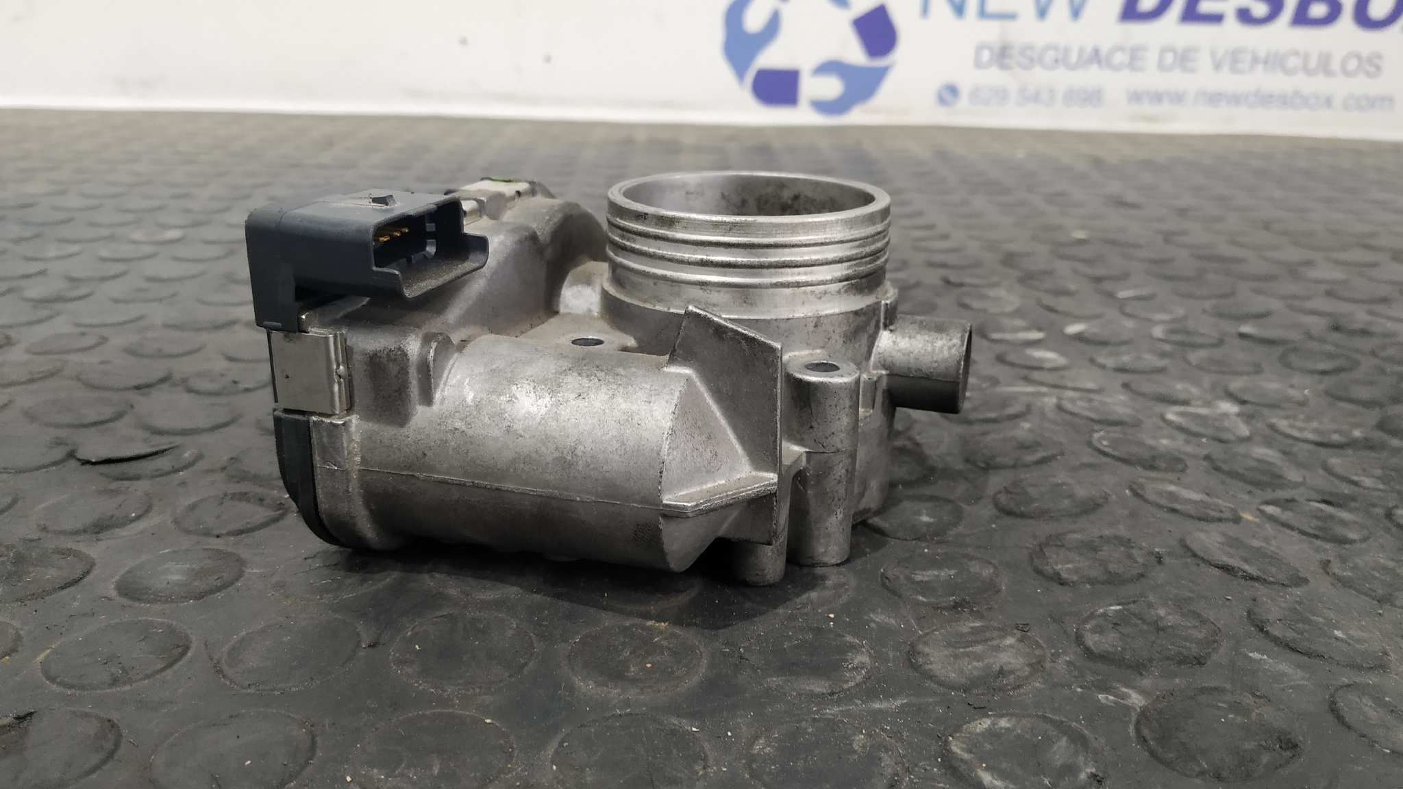 CAJA MARIPOSA PEUGEOT 206 4-TRG. - vista 2