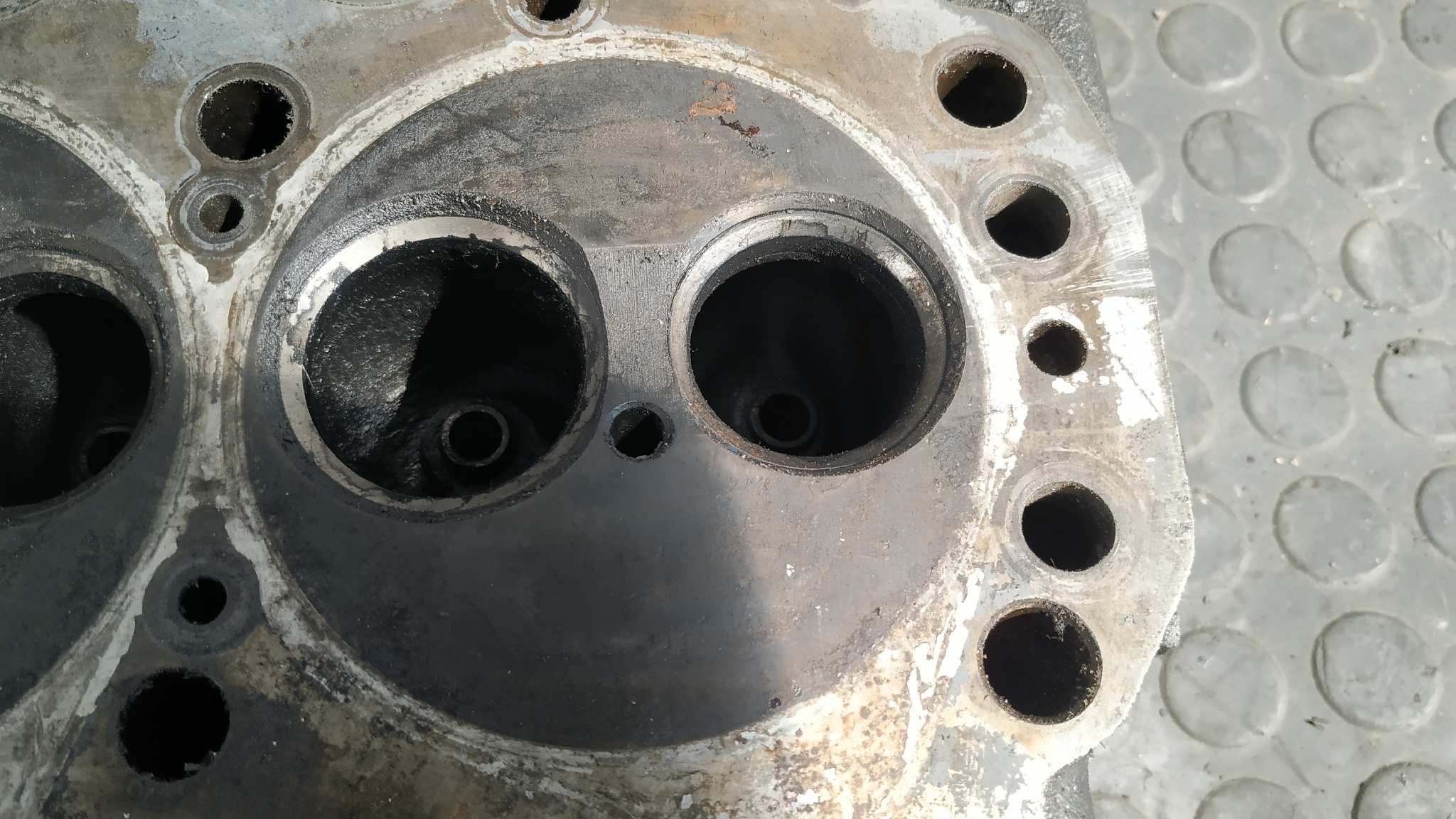 CULATA NISSAN TRADE 100 - vista 7