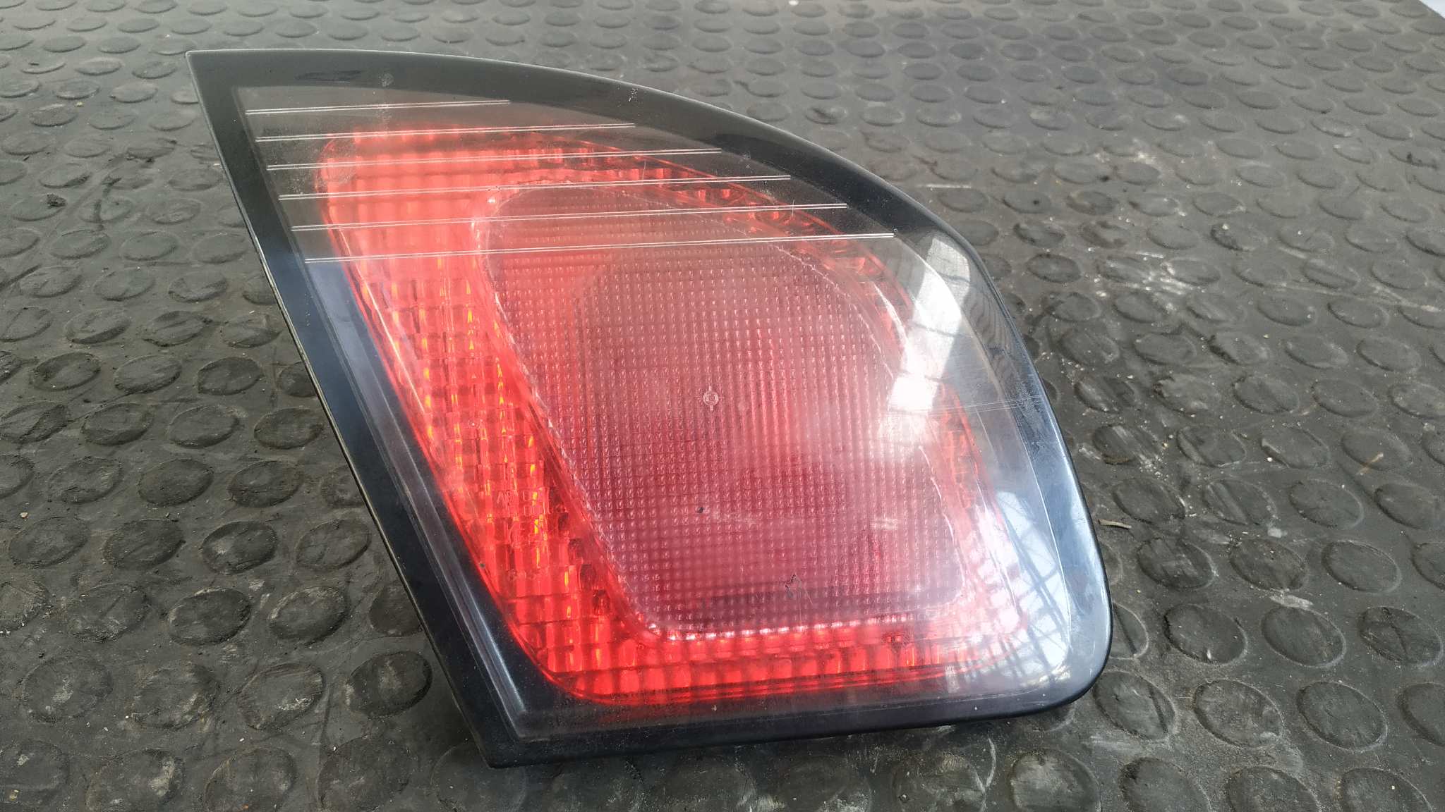 PILOTO PORTON IZQUIERDO NISSAN PRIMERA BERLINA (P11)