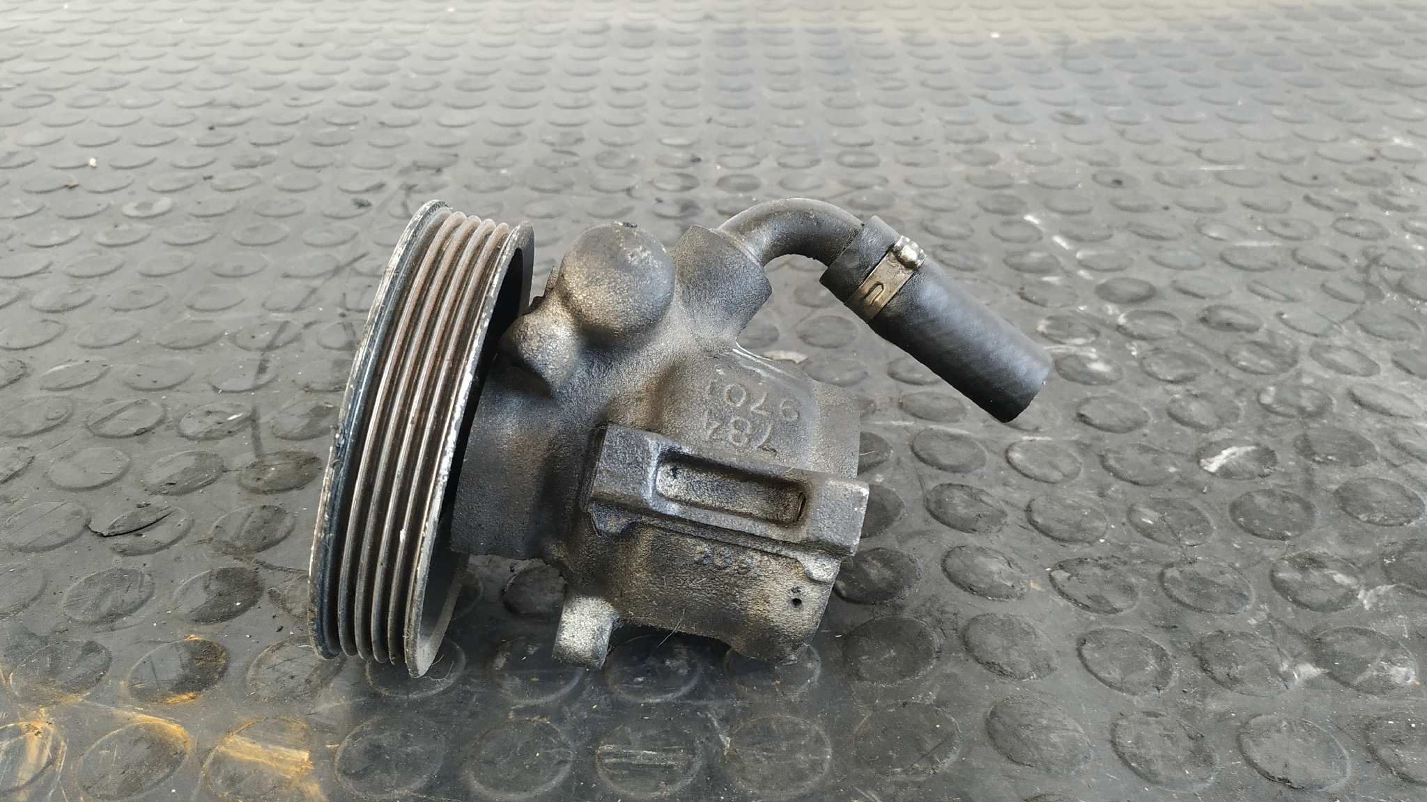 BOMBA DIRECCION PEUGEOT 106 (S2) - vista 2