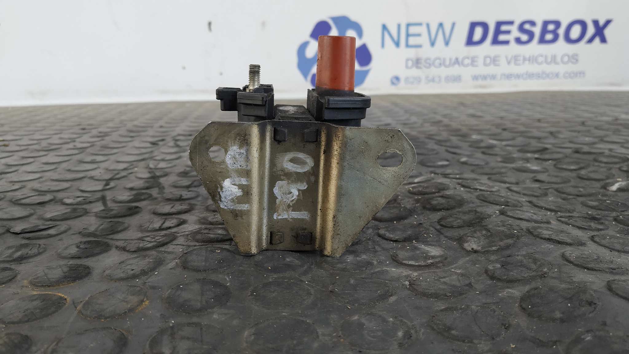 BOBINA ENCENDIDO MERCEDES CLASE C (W201) - vista 2