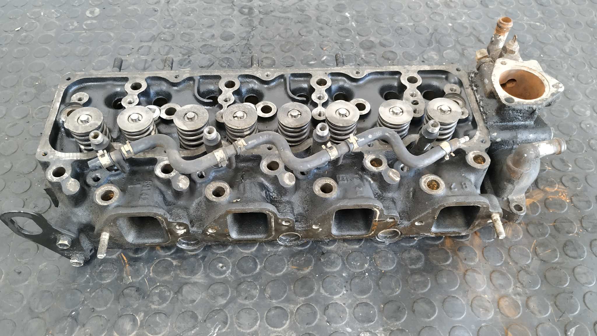 CULATA NISSAN CABSTAR E - vista 5