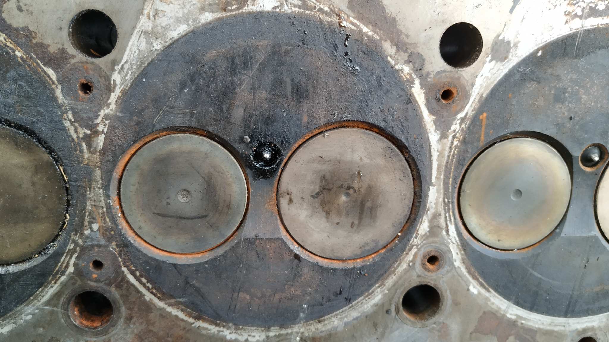 CULATA NISSAN CABSTAR E - vista 3