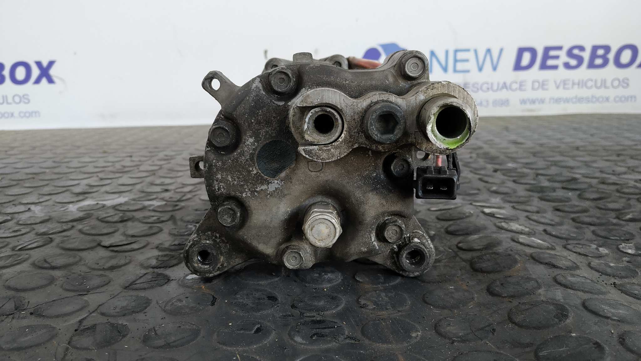 COMPRESOR AIRE ACONDICIONADO VOLKSWAGEN POLO BERLINA (6N1) - vista 4