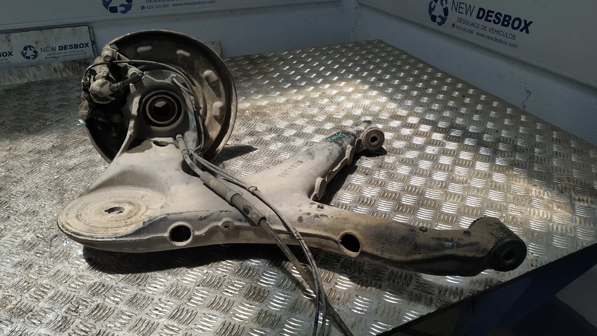 MANGUETA TRASERA IZQUIERDA MERCEDES-BENZ VITO CAJA CERRADA 6.03 -> - vista 6