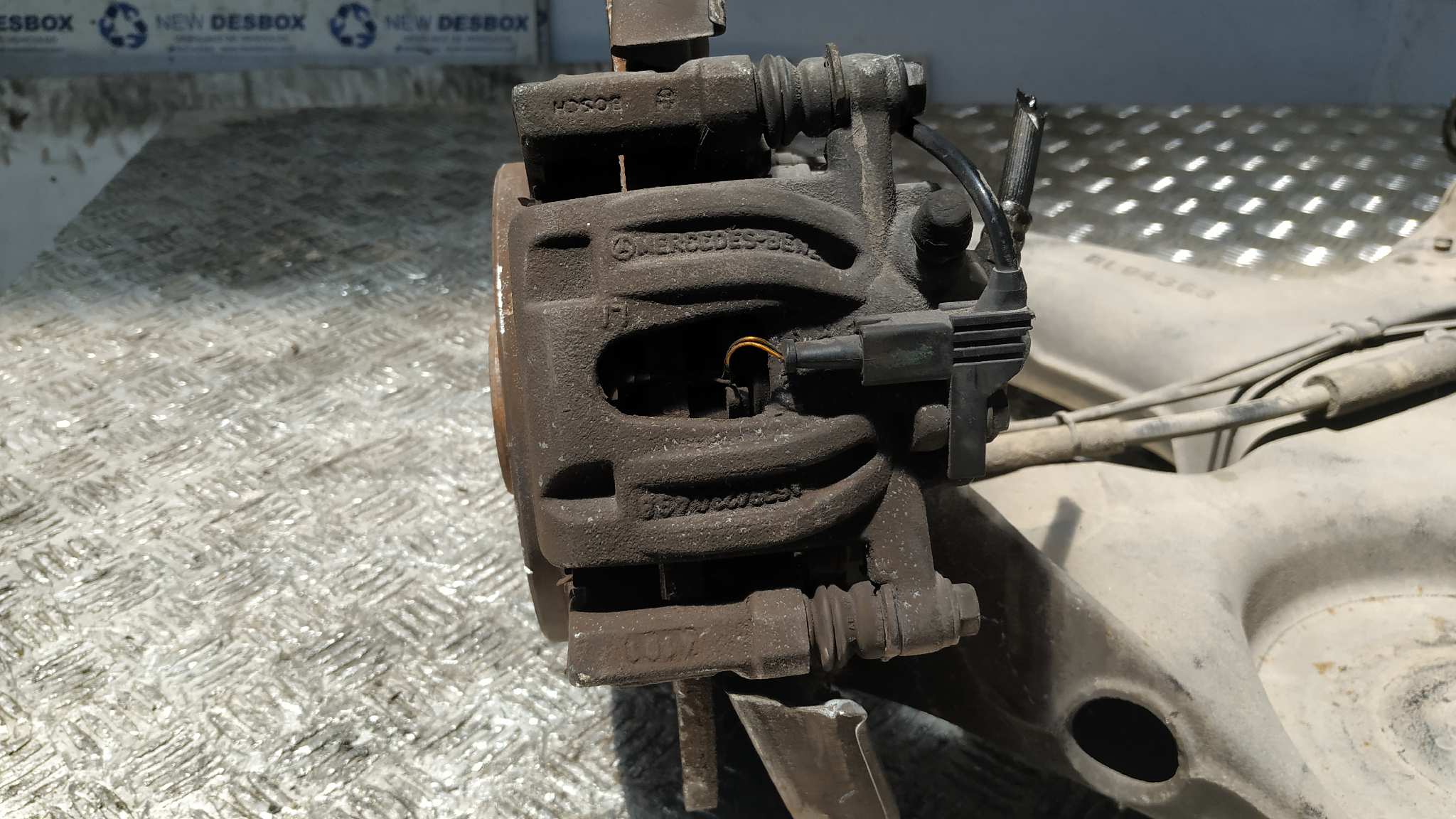 MANGUETA TRASERA IZQUIERDA MERCEDES-BENZ VITO CAJA CERRADA 6.03 -> - vista 2