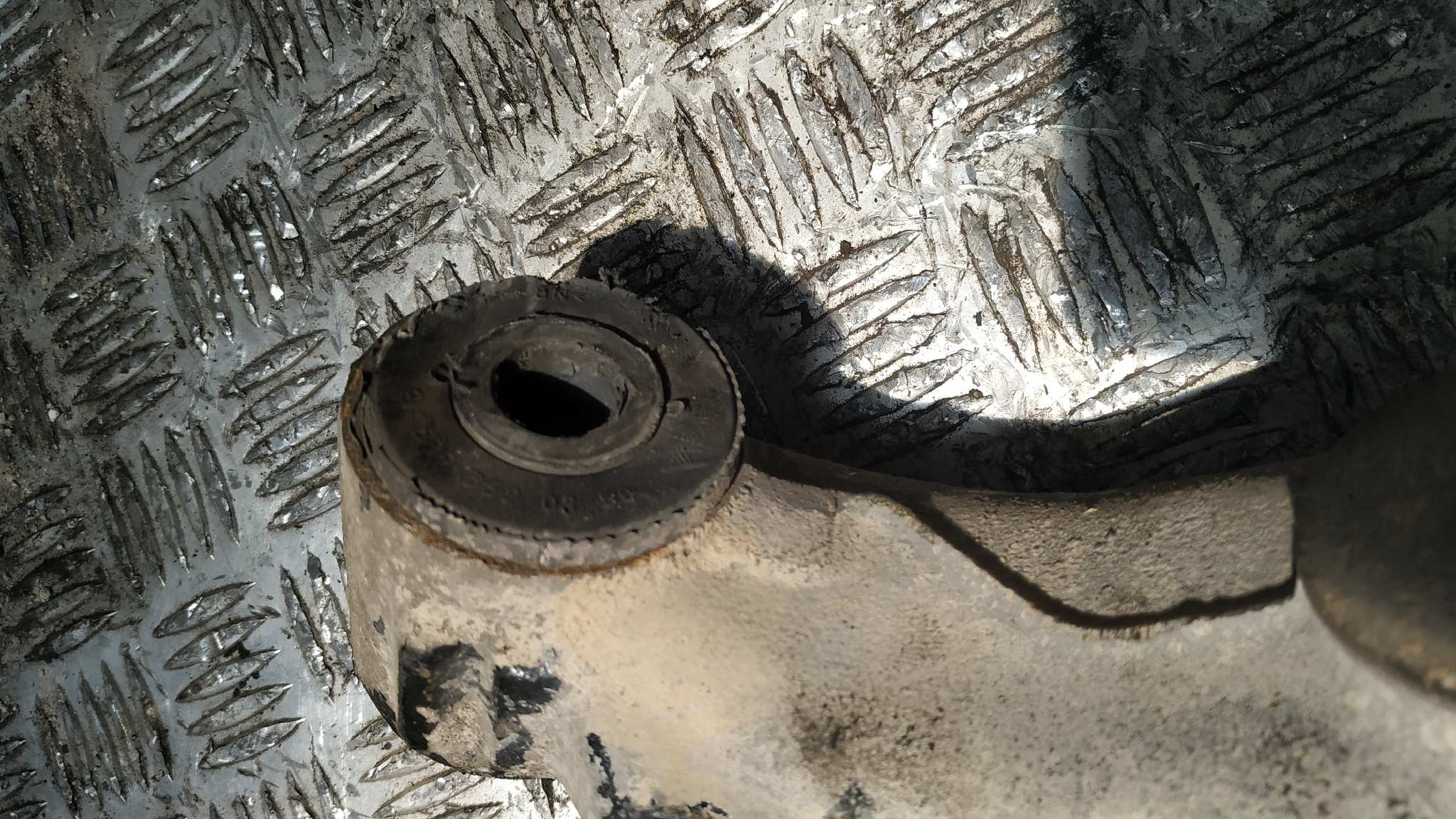 MANGUETA TRASERA IZQUIERDA MERCEDES-BENZ VITO CAJA CERRADA 6.03 -> - vista 9