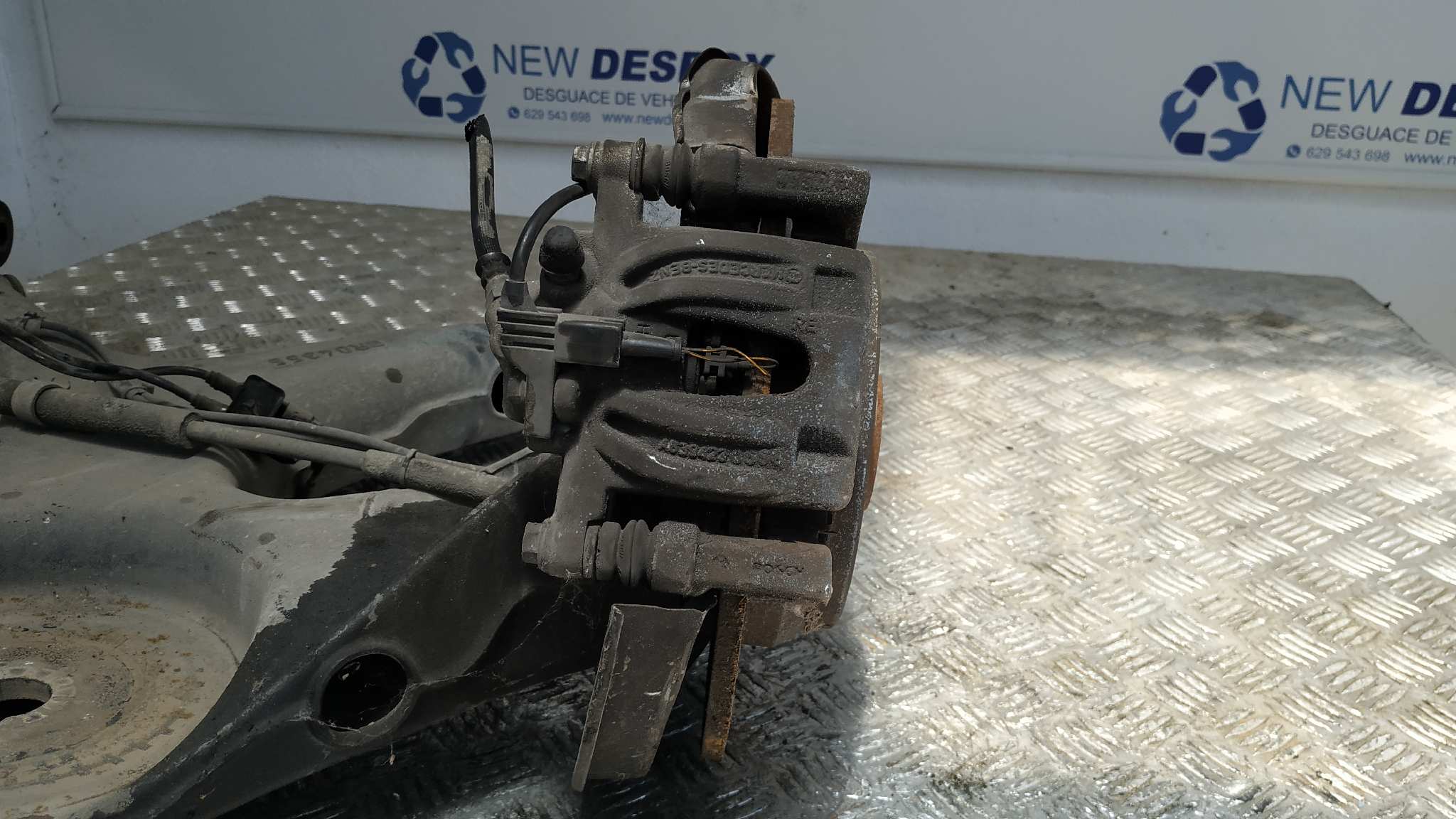 MANGUETA TRASERA DERECHA MERCEDES-BENZ VITO CAJA CERRADA 6.03 -> - vista 4