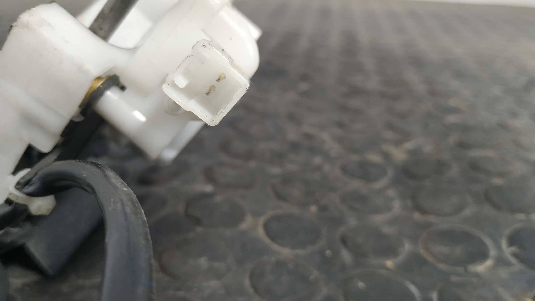 CERRADURA MALETERO / PORTON MAZDA 6 BERLINA (GG) - vista 5