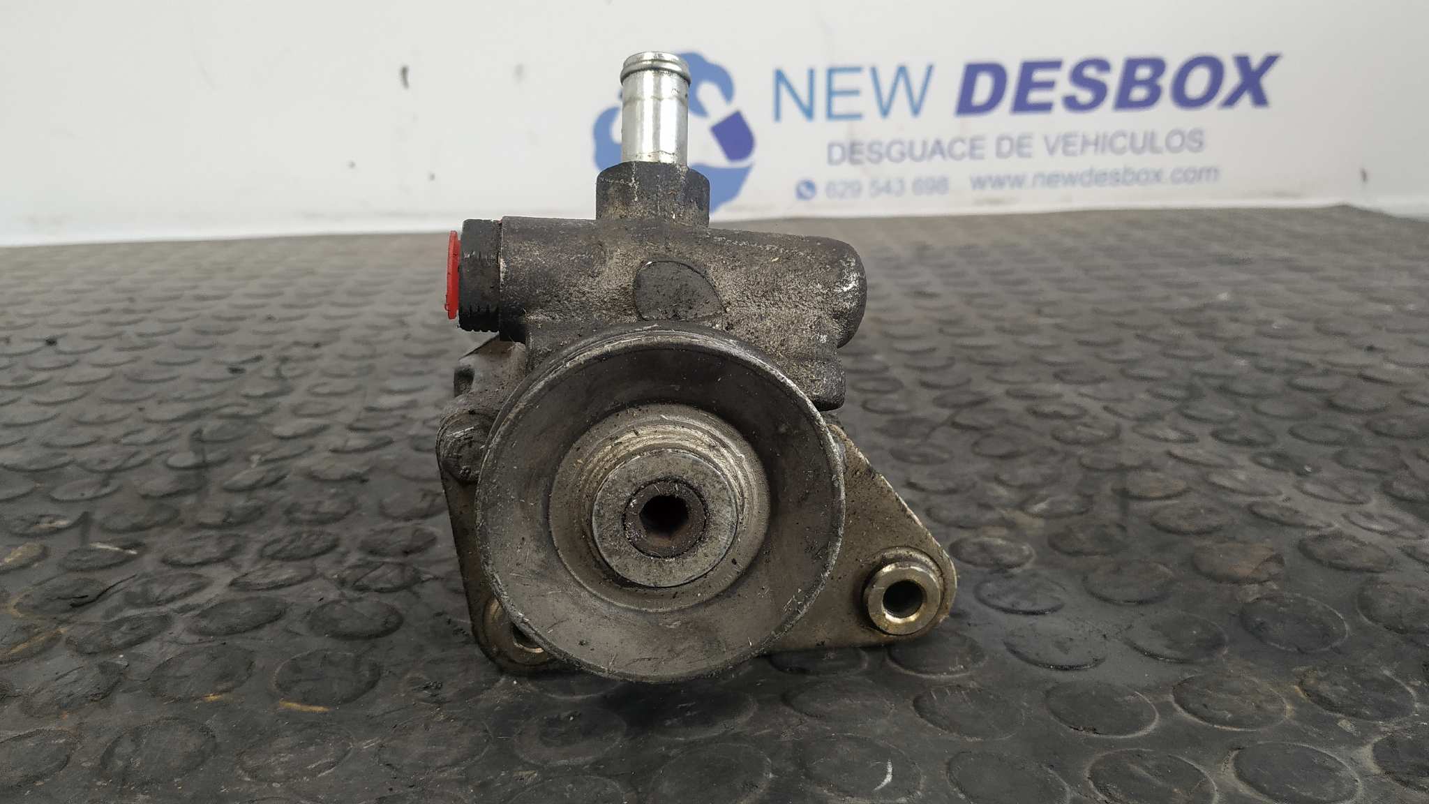 BOMBA DIRECCION PEUGEOT 205 BERLINA