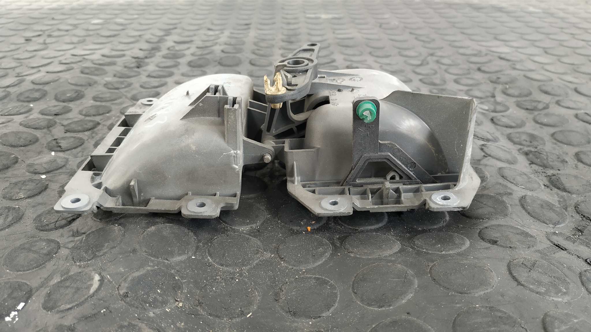 MANETA INTERIOR TRASERA DERECHA MERCEDES-BENZ VITO CAJA CERRADA 6.03 -> - vista 4