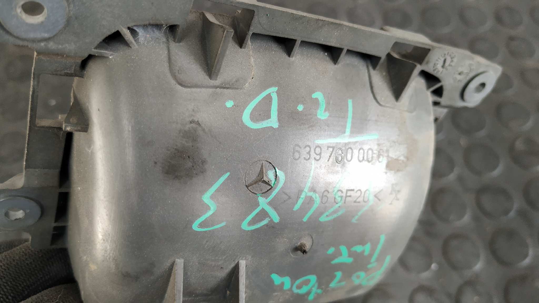 MANETA INTERIOR TRASERA DERECHA MERCEDES-BENZ VITO CAJA CERRADA 6.03 -> - vista 3