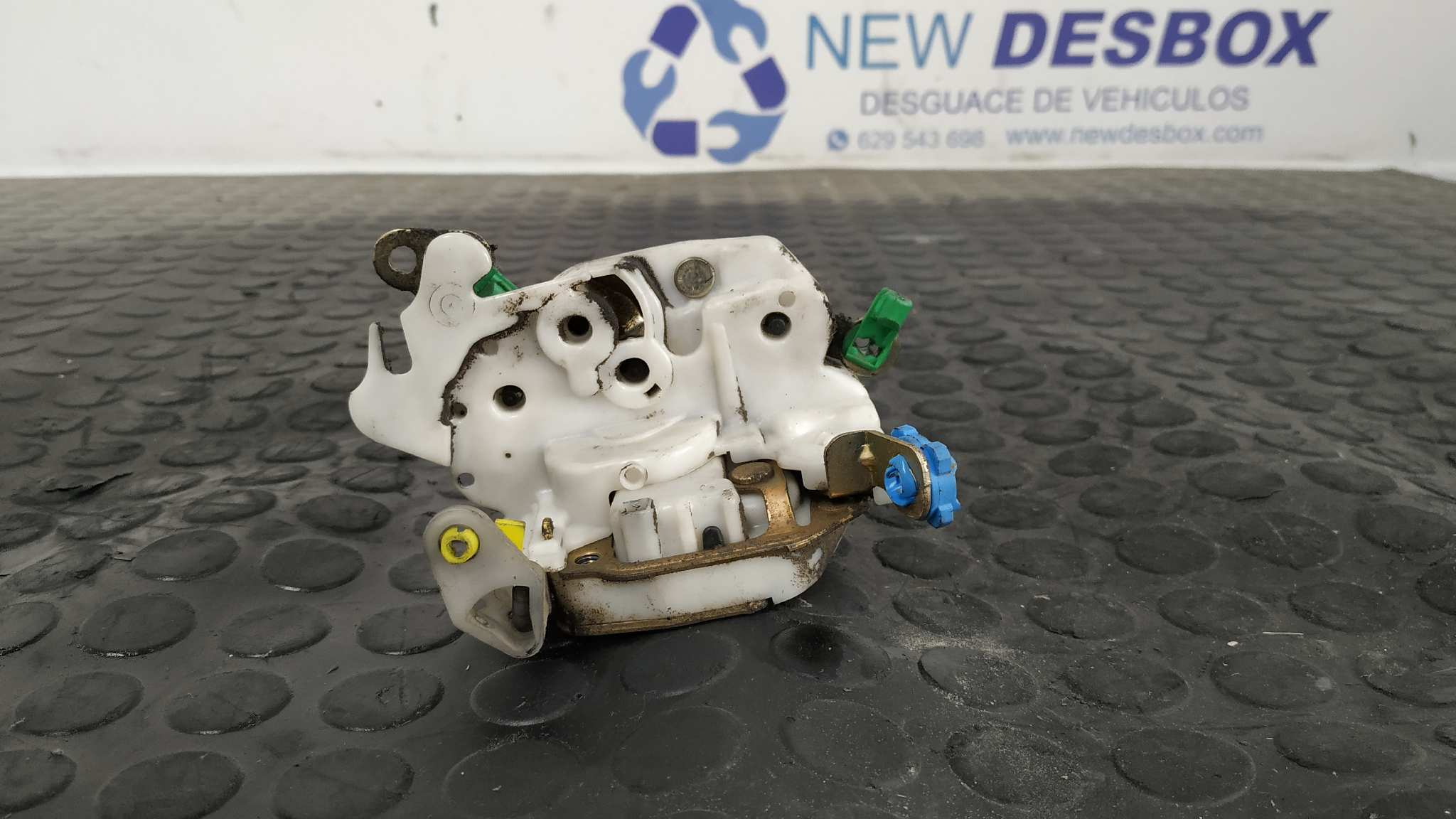 CERRADURA PUERTA DELANTERA IZQUIERDA NISSAN CABSTAR