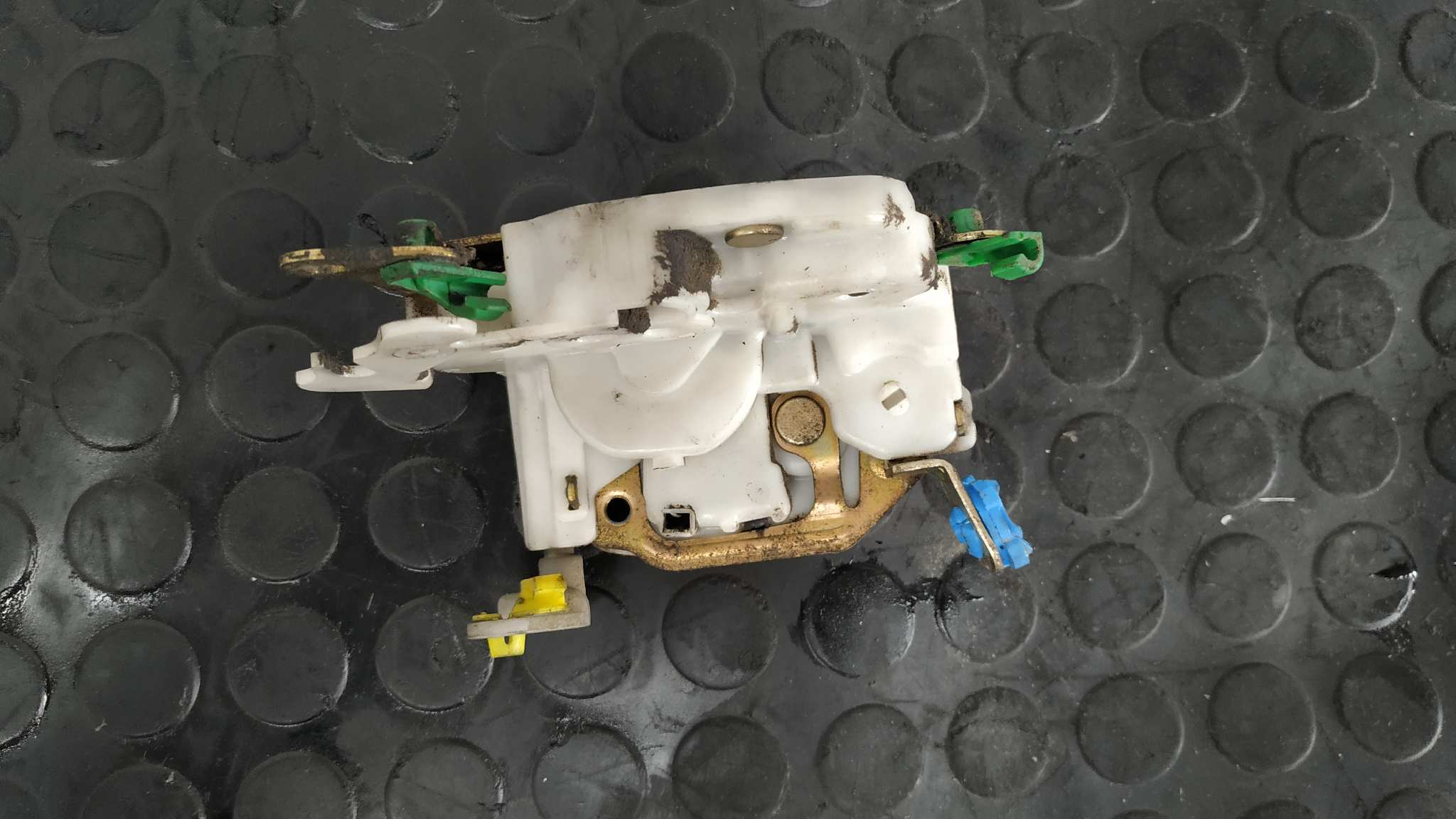 CERRADURA PUERTA DELANTERA IZQUIERDA NISSAN CABSTAR - vista 4