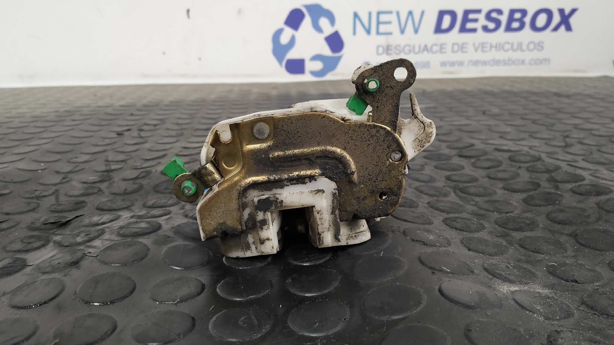 CERRADURA PUERTA DELANTERA IZQUIERDA NISSAN CABSTAR - vista 5