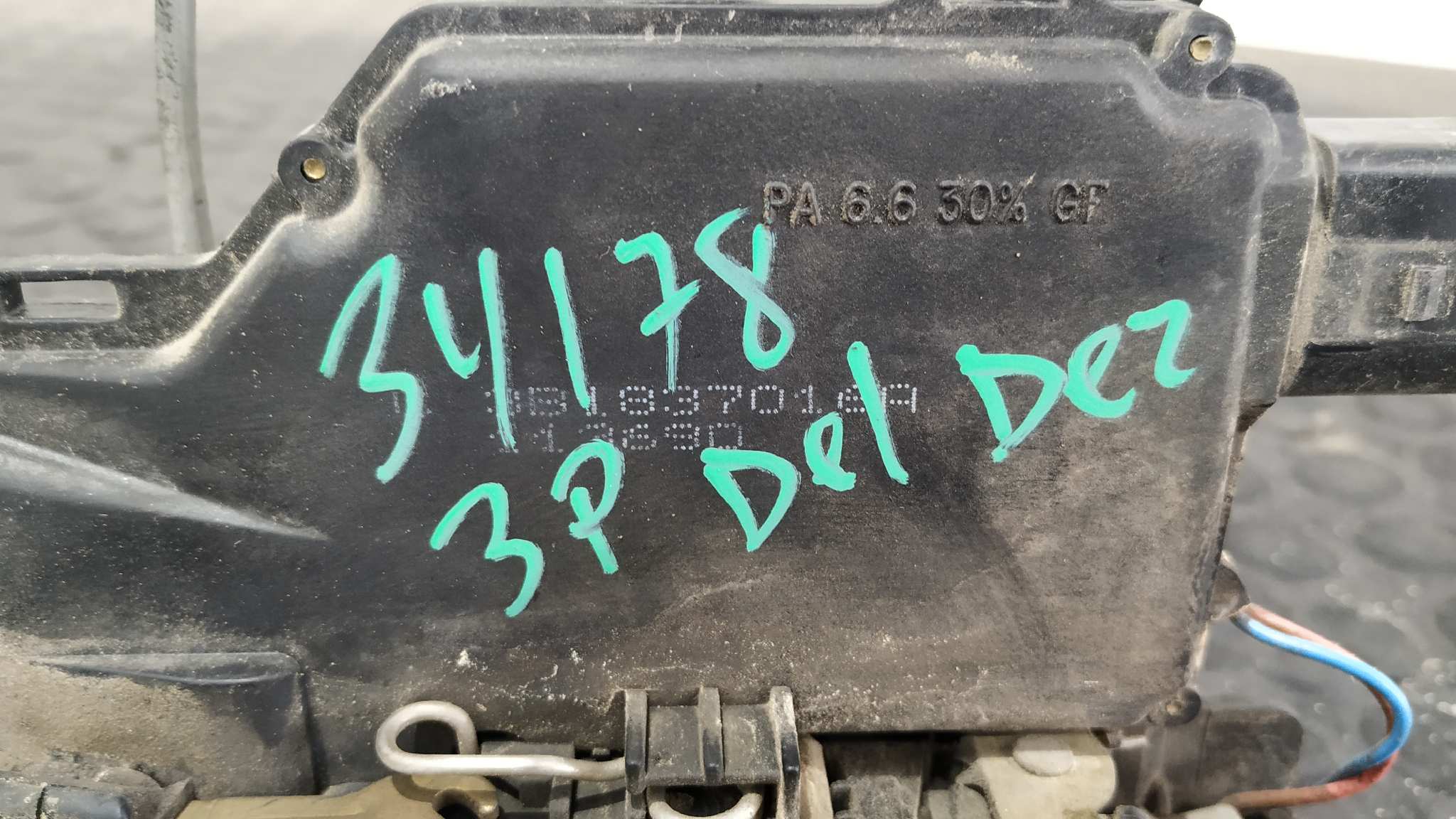 CERRADURA PUERTA DELANTERA DERECHA VOLKSWAGEN GOLF IV BERLINA (1J1) - vista 6