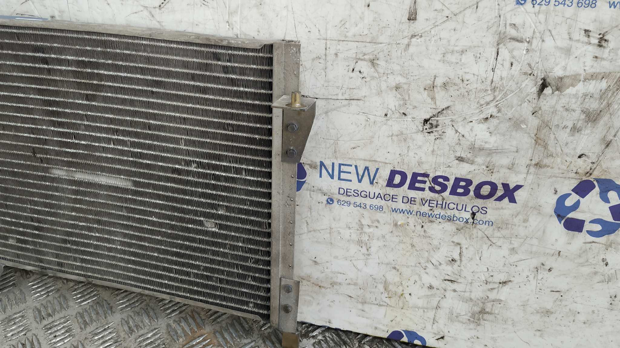 CONDENSADOR / RADIADOR  AIRE ACONDICIONADO MERCEDES-BENZ 190 - vista 2