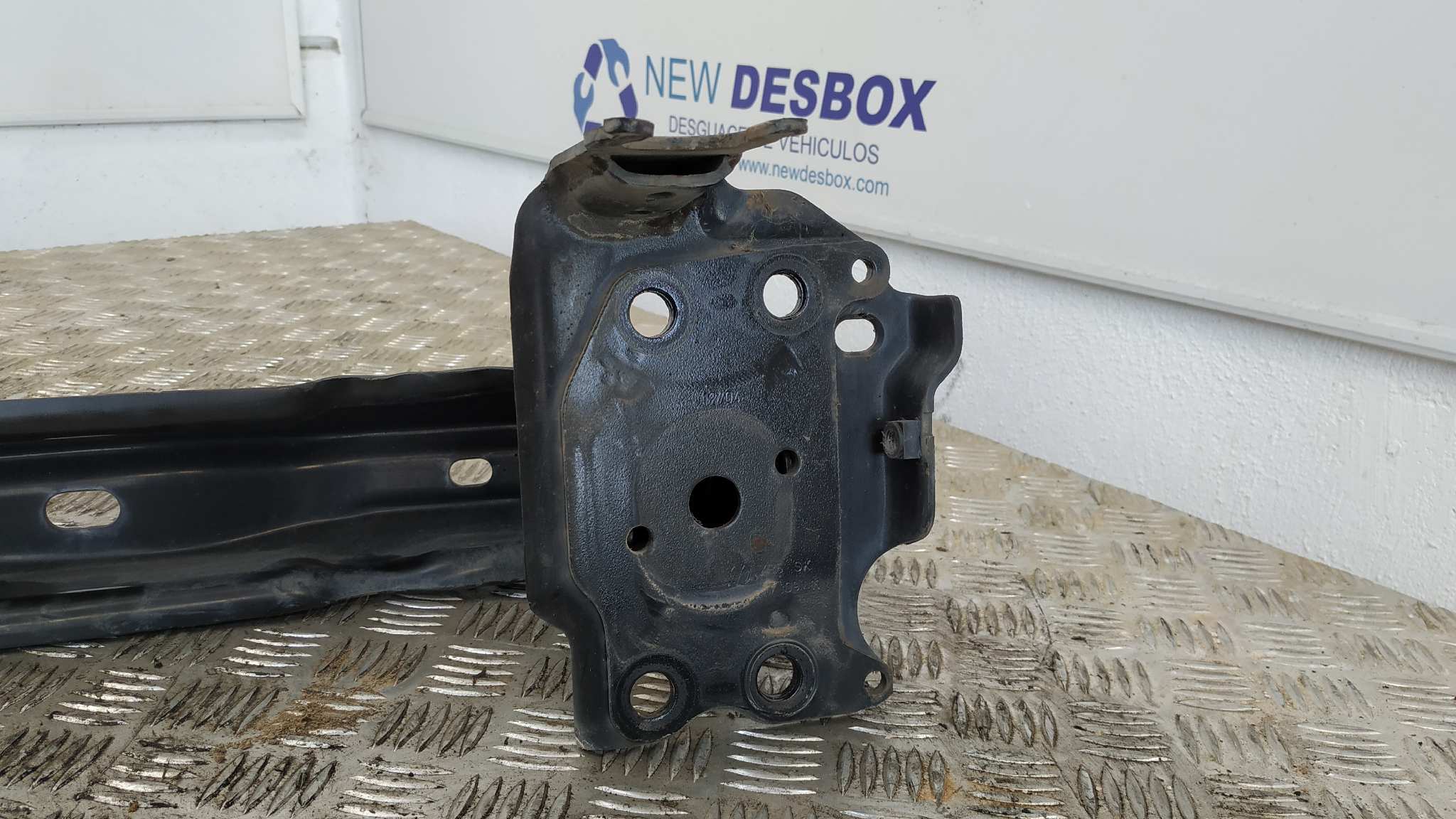 REFUERZO PARAGOLPES DELANTERO VOLKSWAGEN TOUAREG (7LA) - vista 5