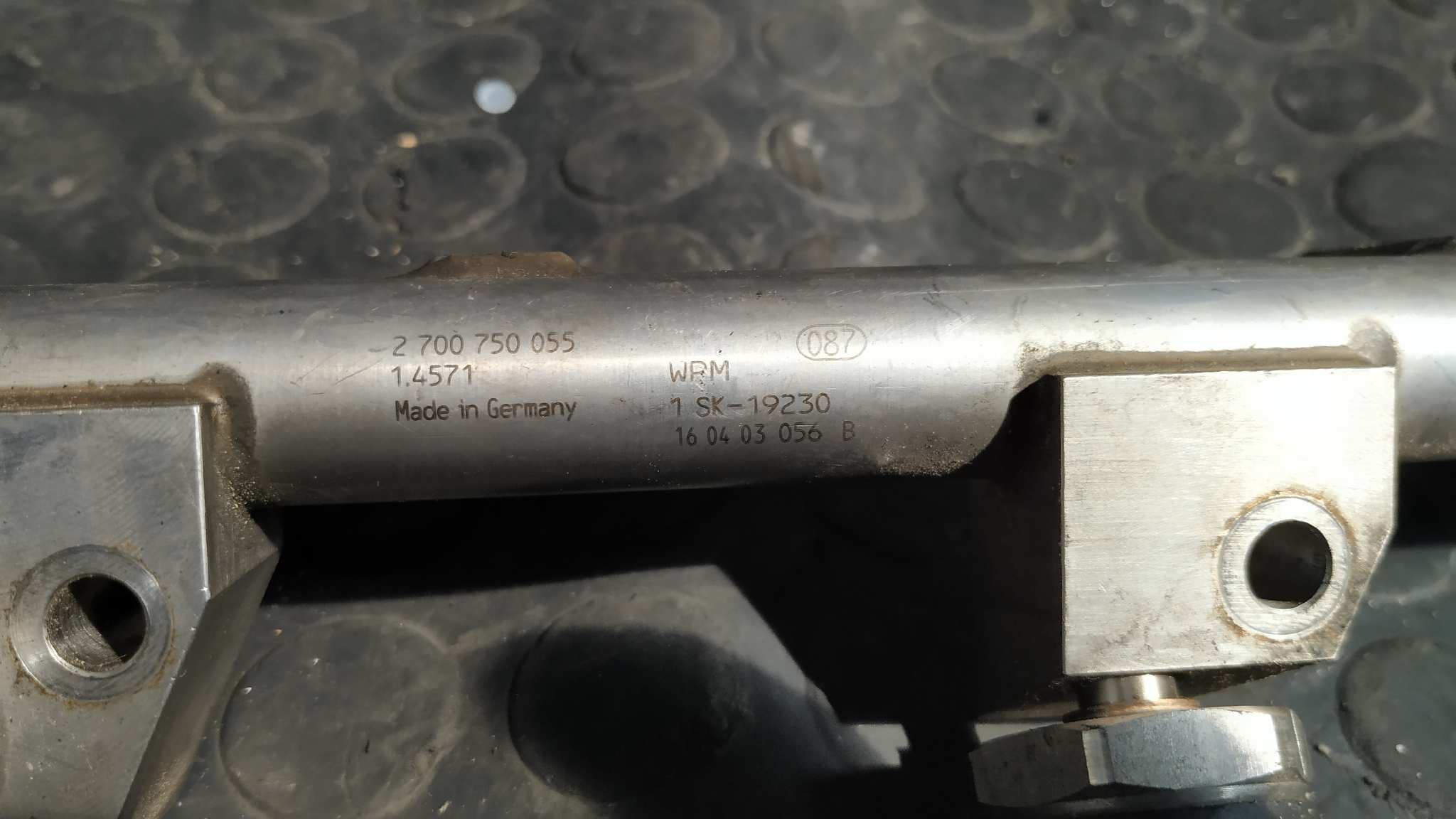 RAMPA INYECTORA BMW SERIE 7 (E65/E66) - vista 5