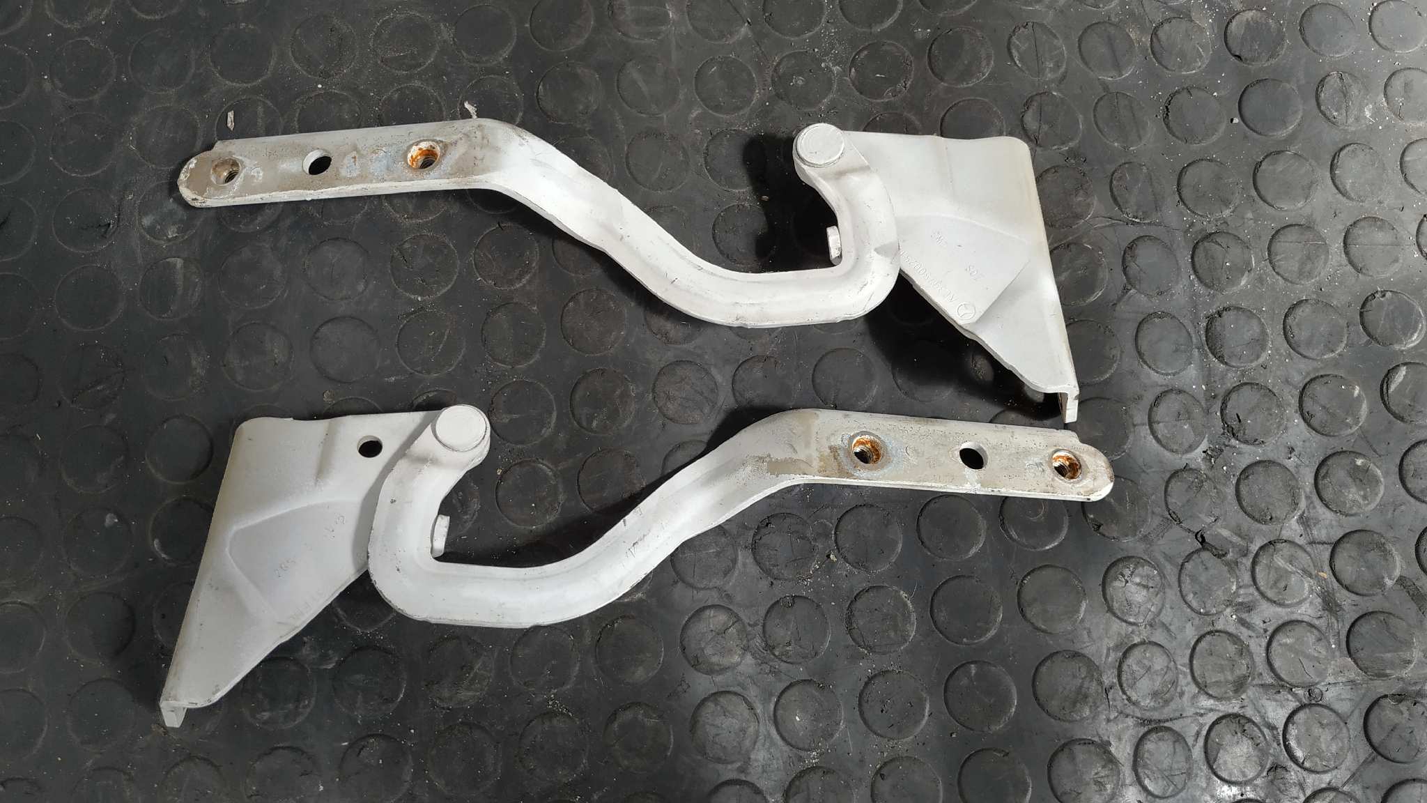 BISAGRAS CAPOT  MERCEDES-BENZ VITO CAJA CERRADA 6.03 ->