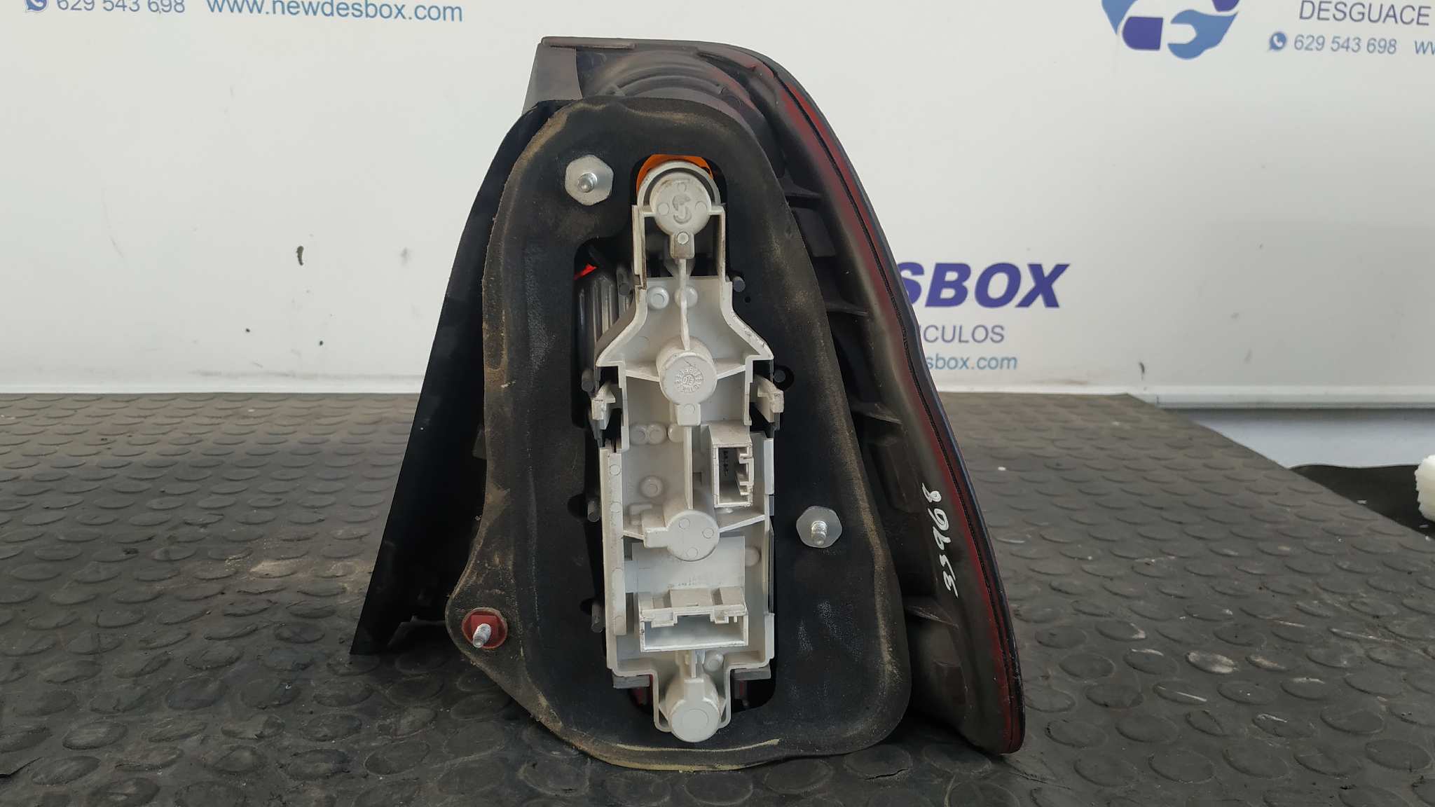 PILOTO TRASERO IZQUIERDO BMW SERIE 3 COMPACT (E46) - vista 6